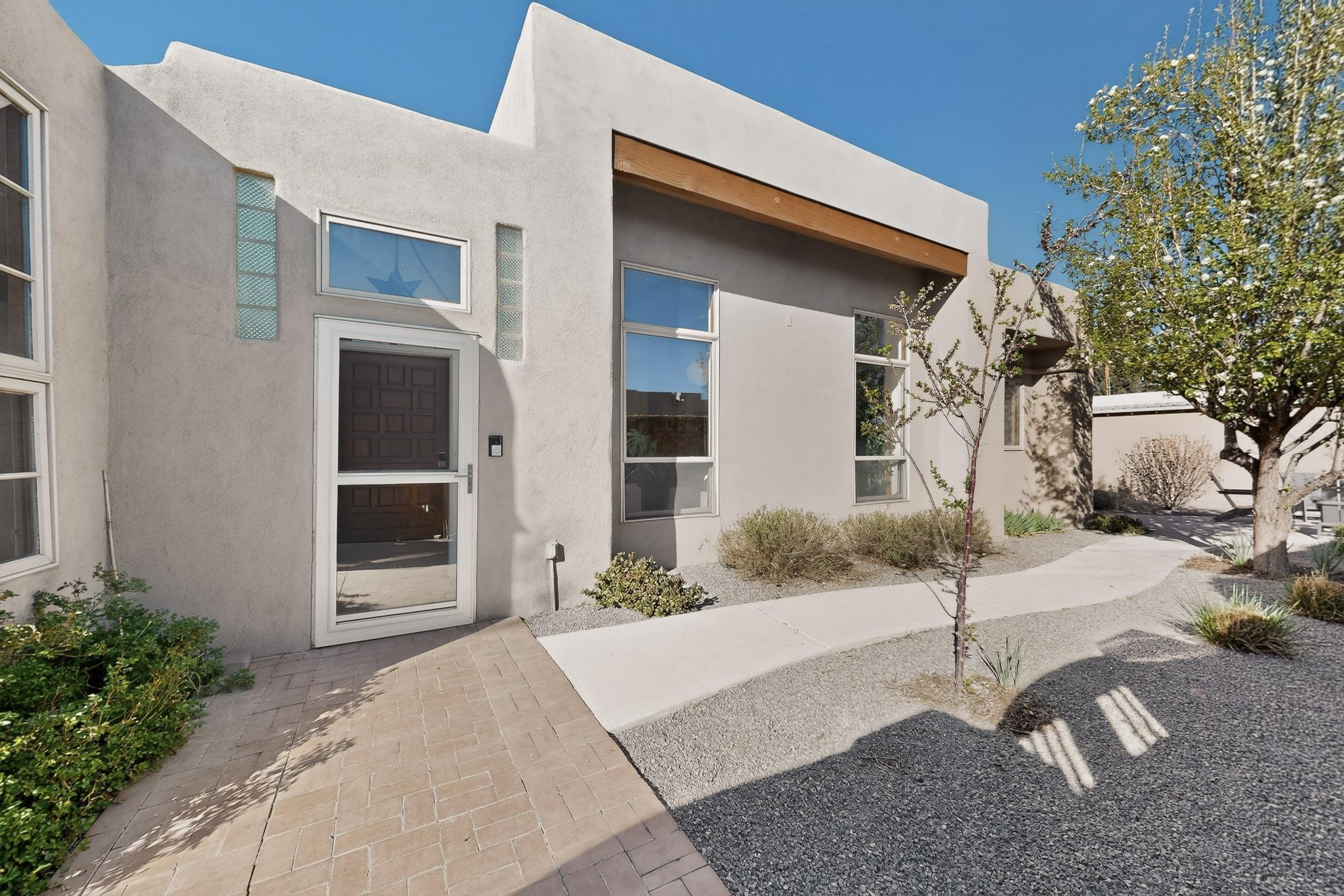 5118 Guadalupe Trail NW
