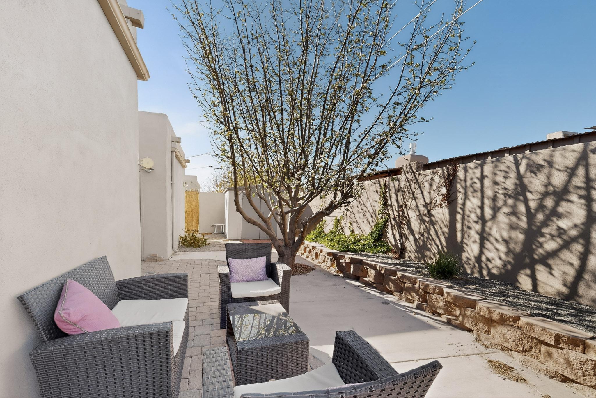 5118 Guadalupe Trail NW