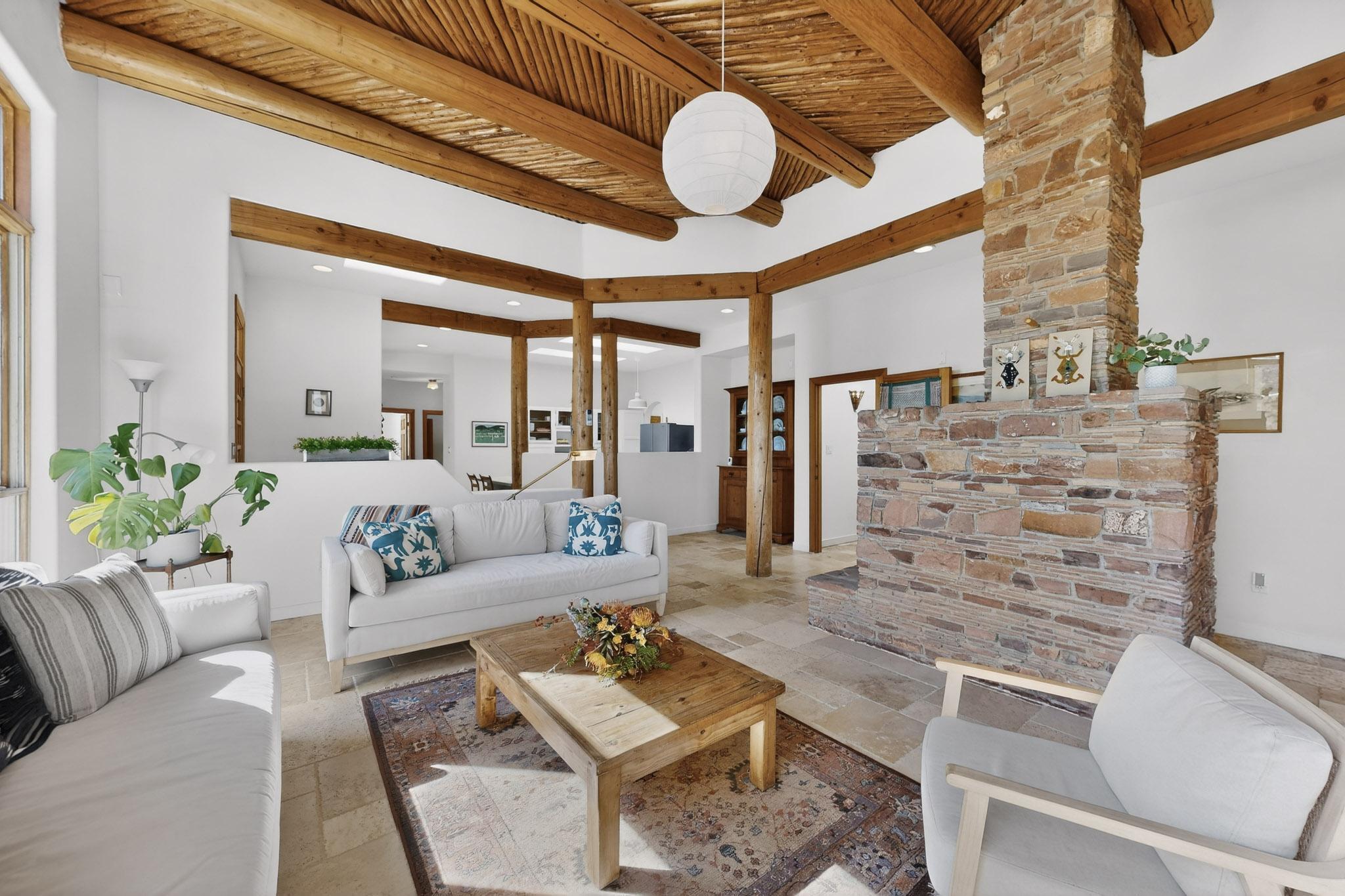 5118 Guadalupe Trail NW