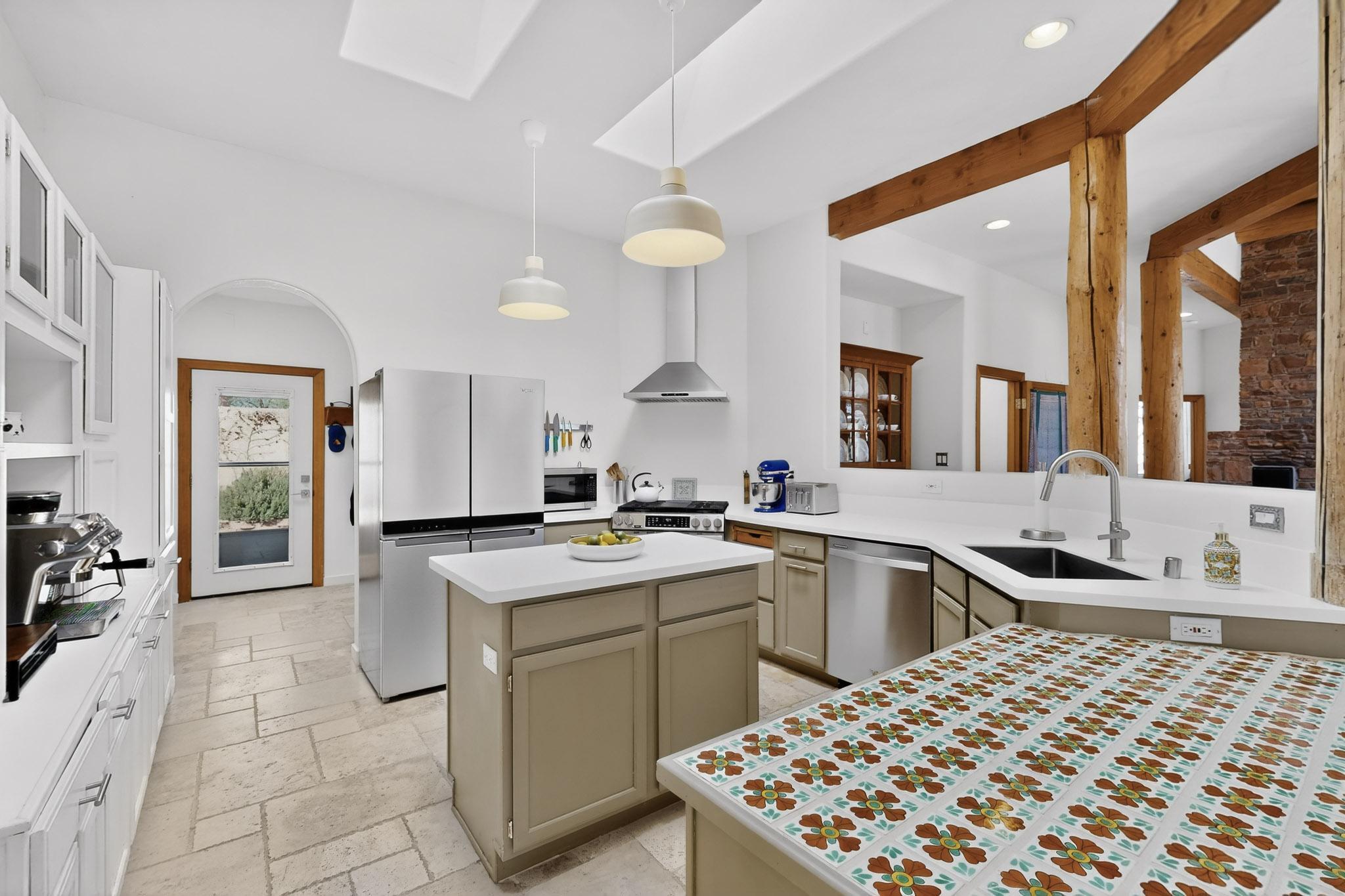 5118 Guadalupe Trail NW