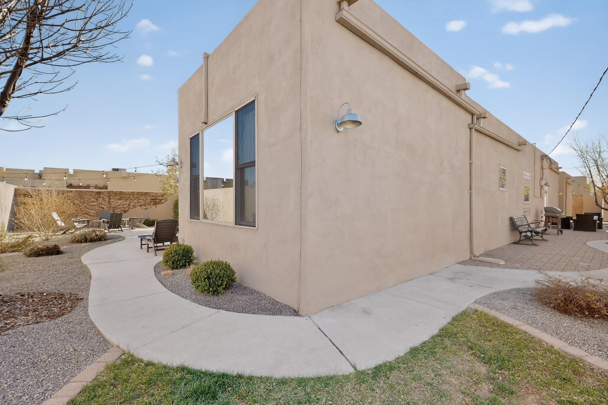 5118 Guadalupe Trail NW