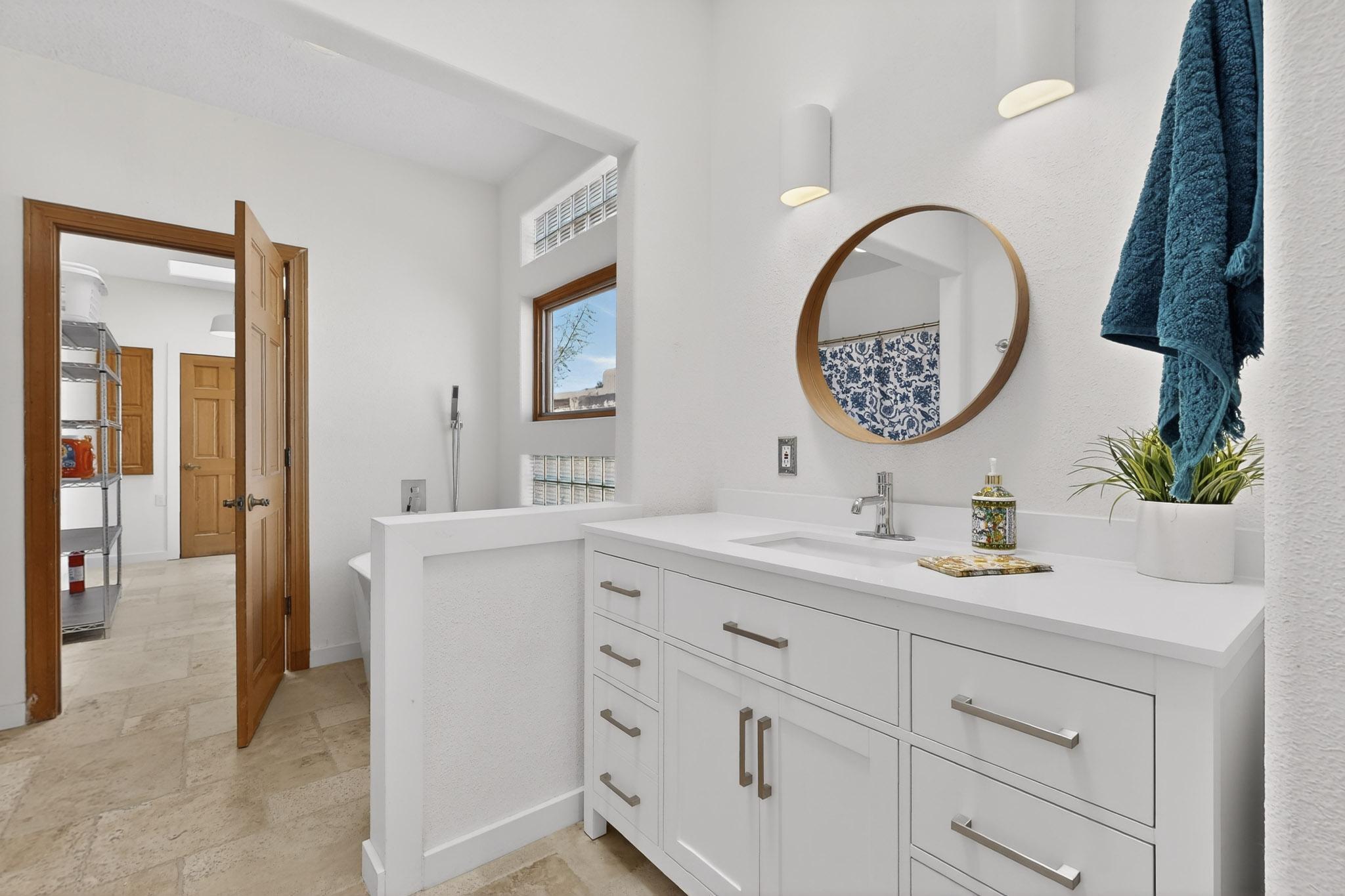 5118 Guadalupe Trail NW