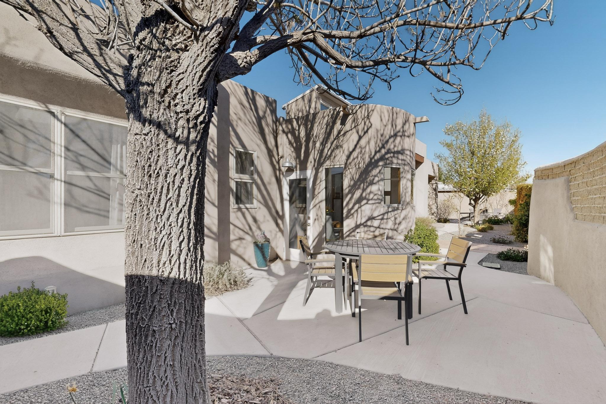 5118 Guadalupe Trail NW