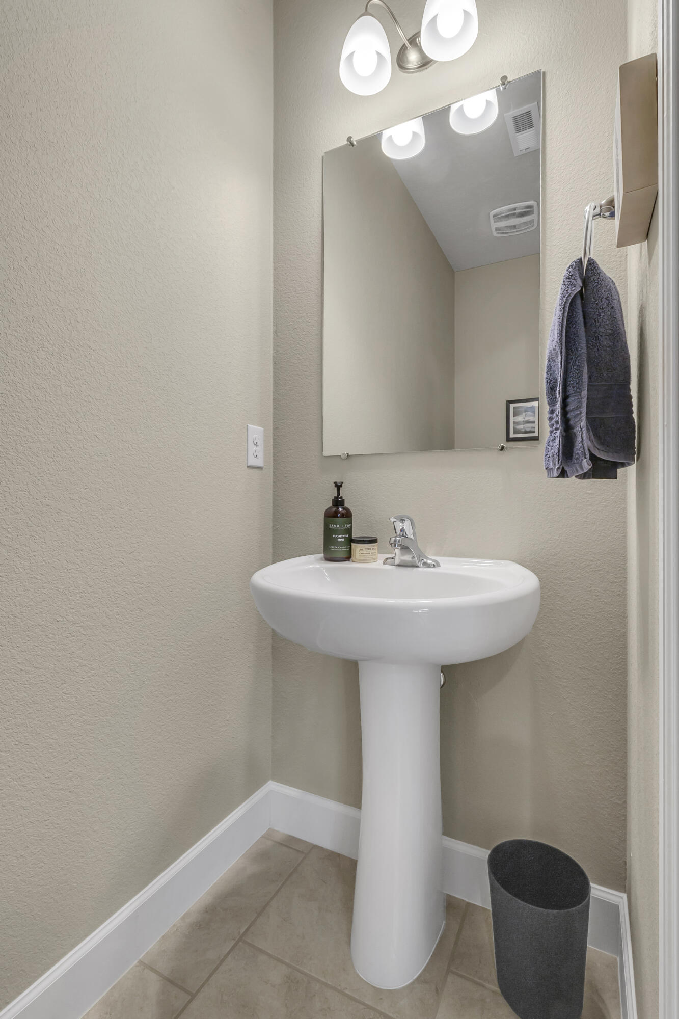 8609 Forecast Court NW