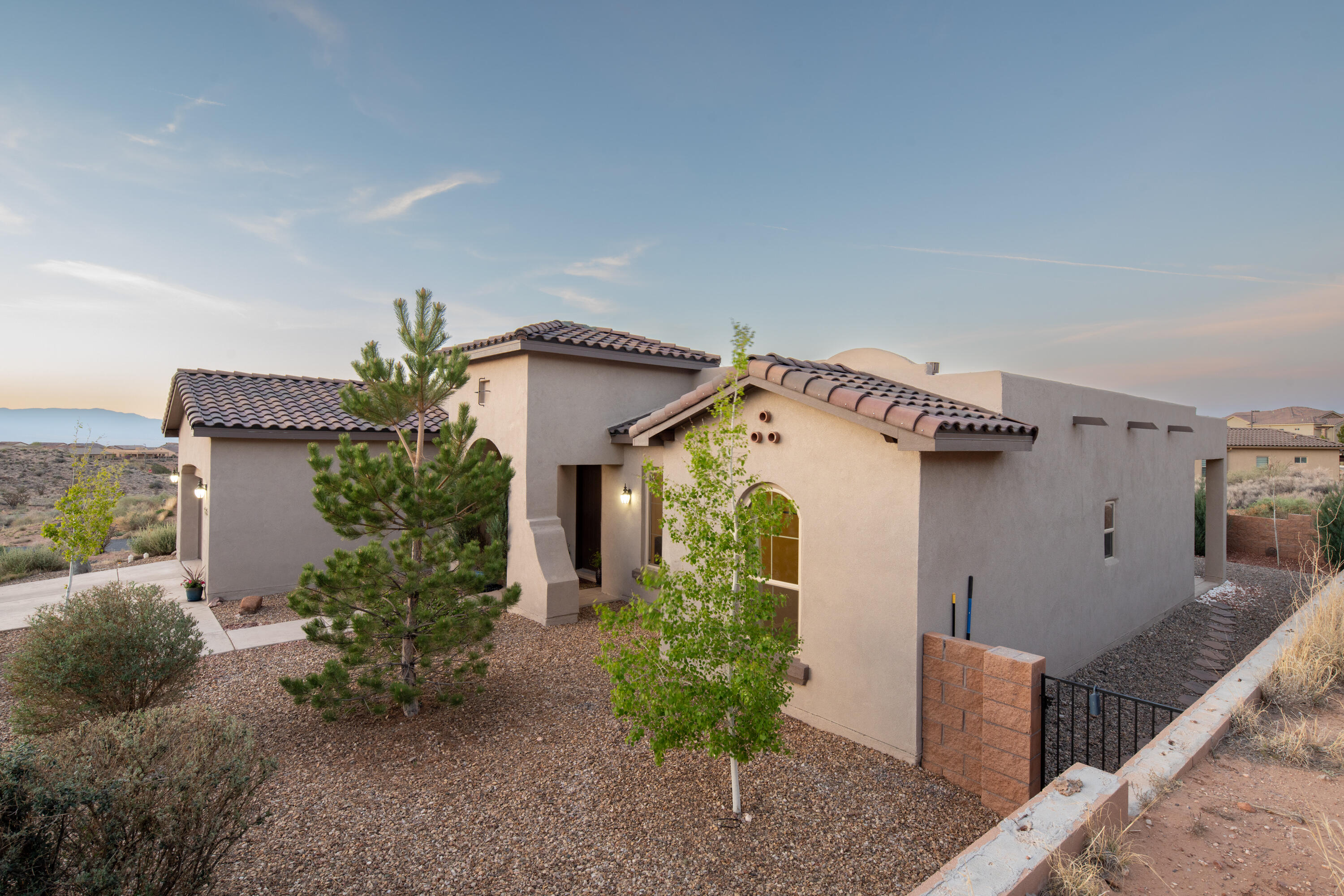 5626 Desert Sky Place NE