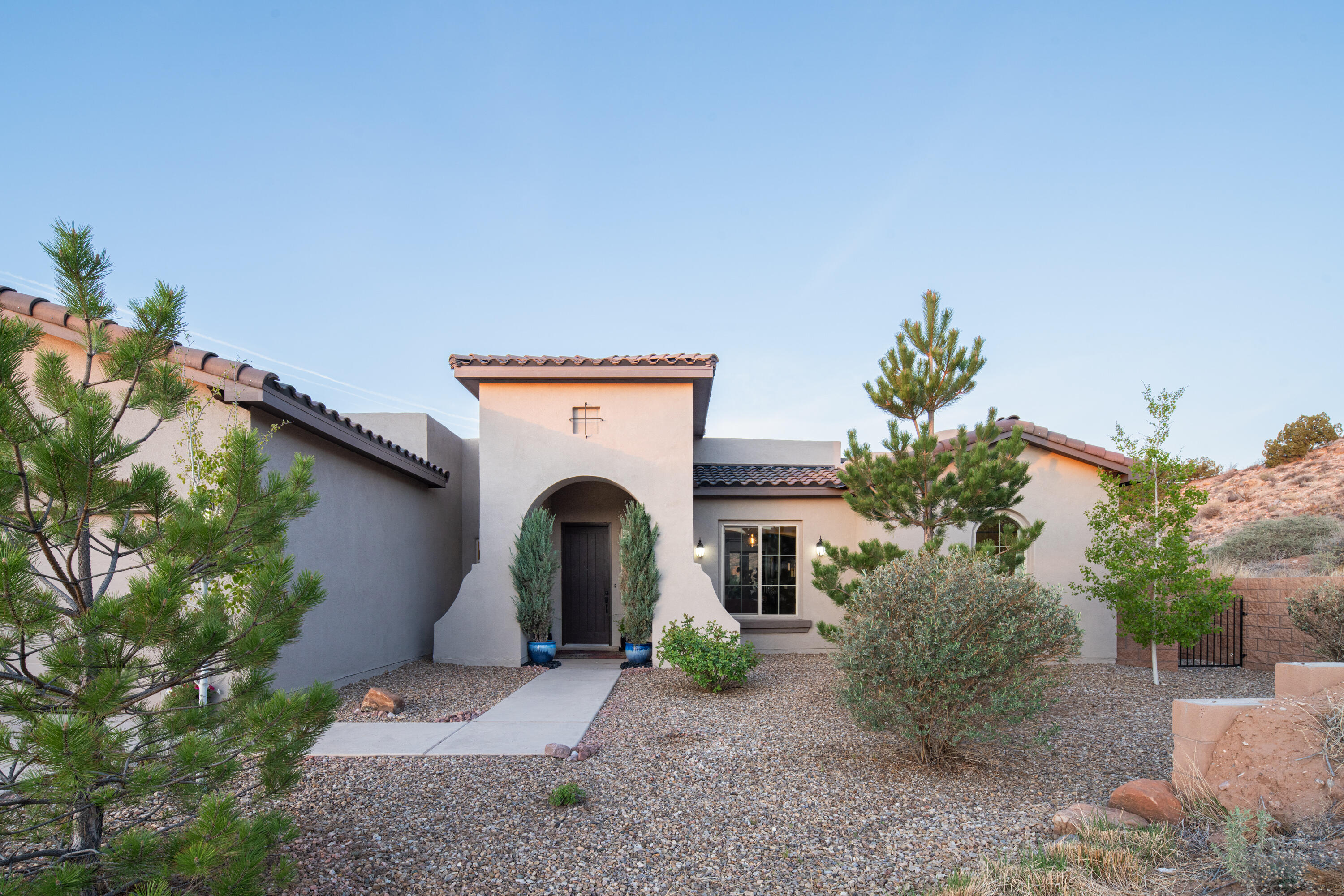 5626 Desert Sky Place NE