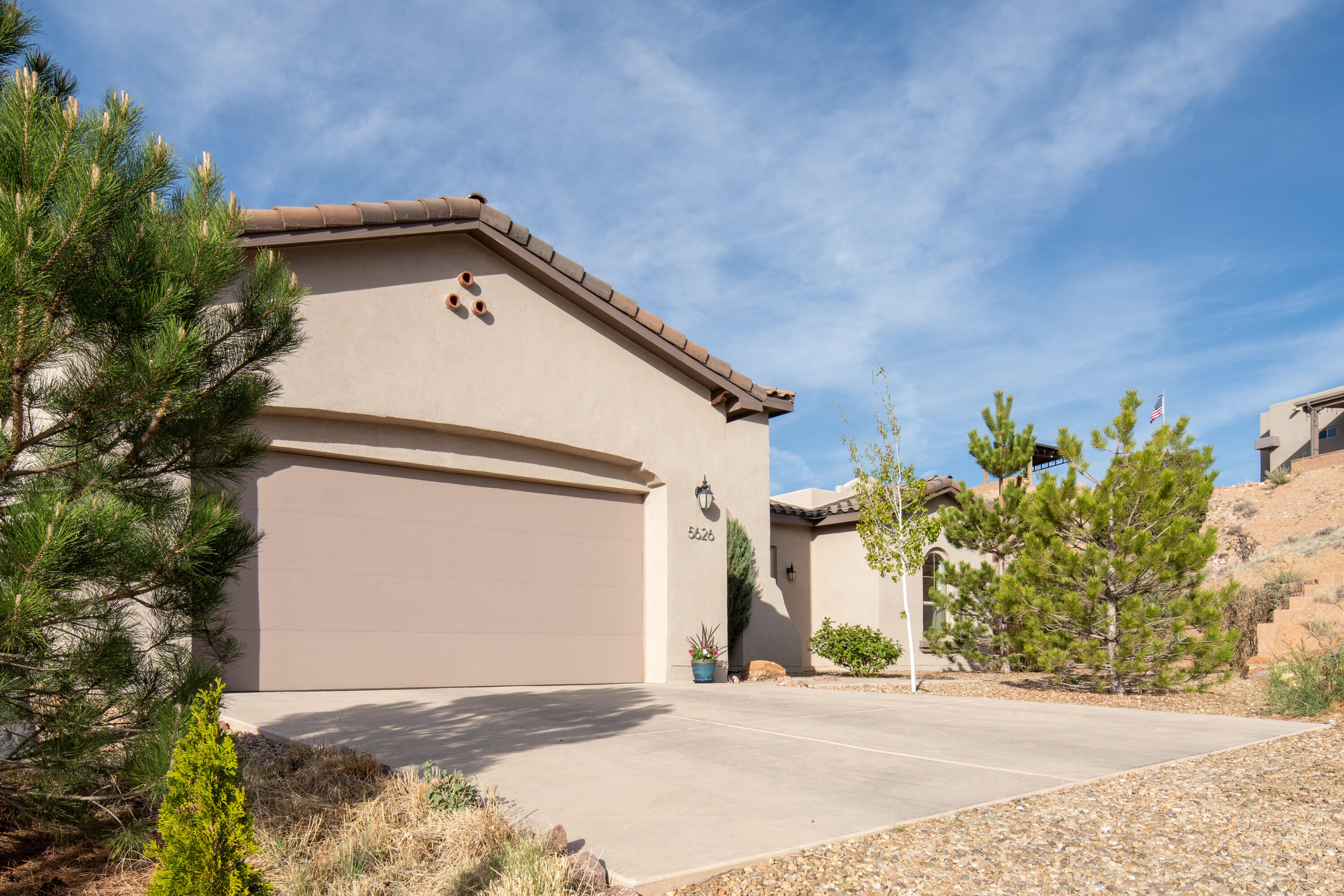5626 Desert Sky Place NE
