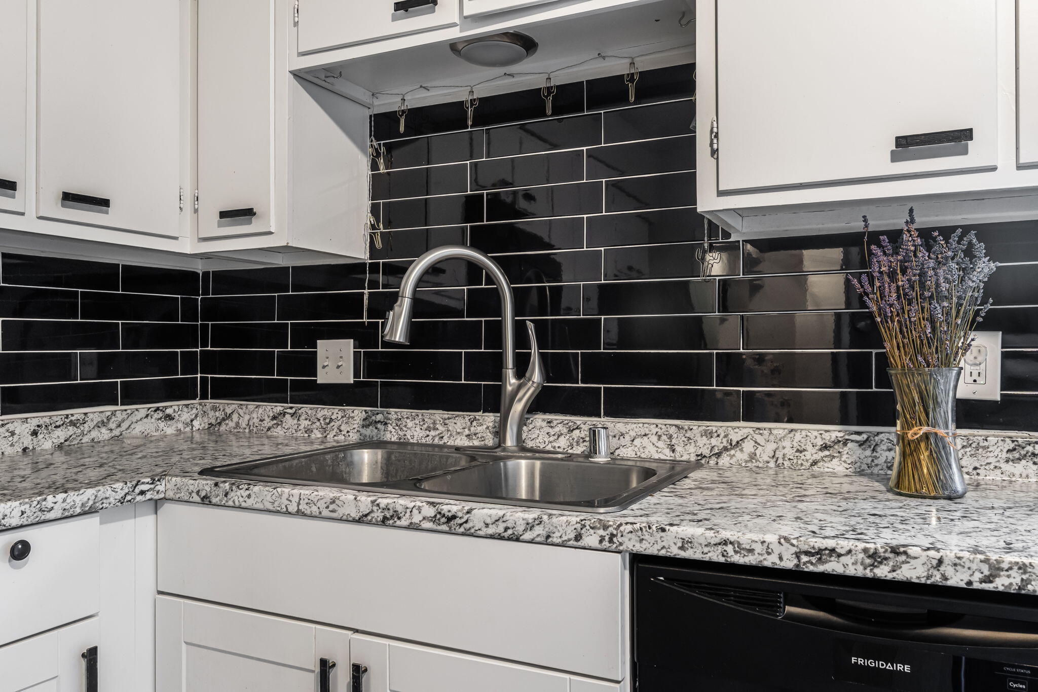 1121 Chelwood Park Boulevard NE APT 6