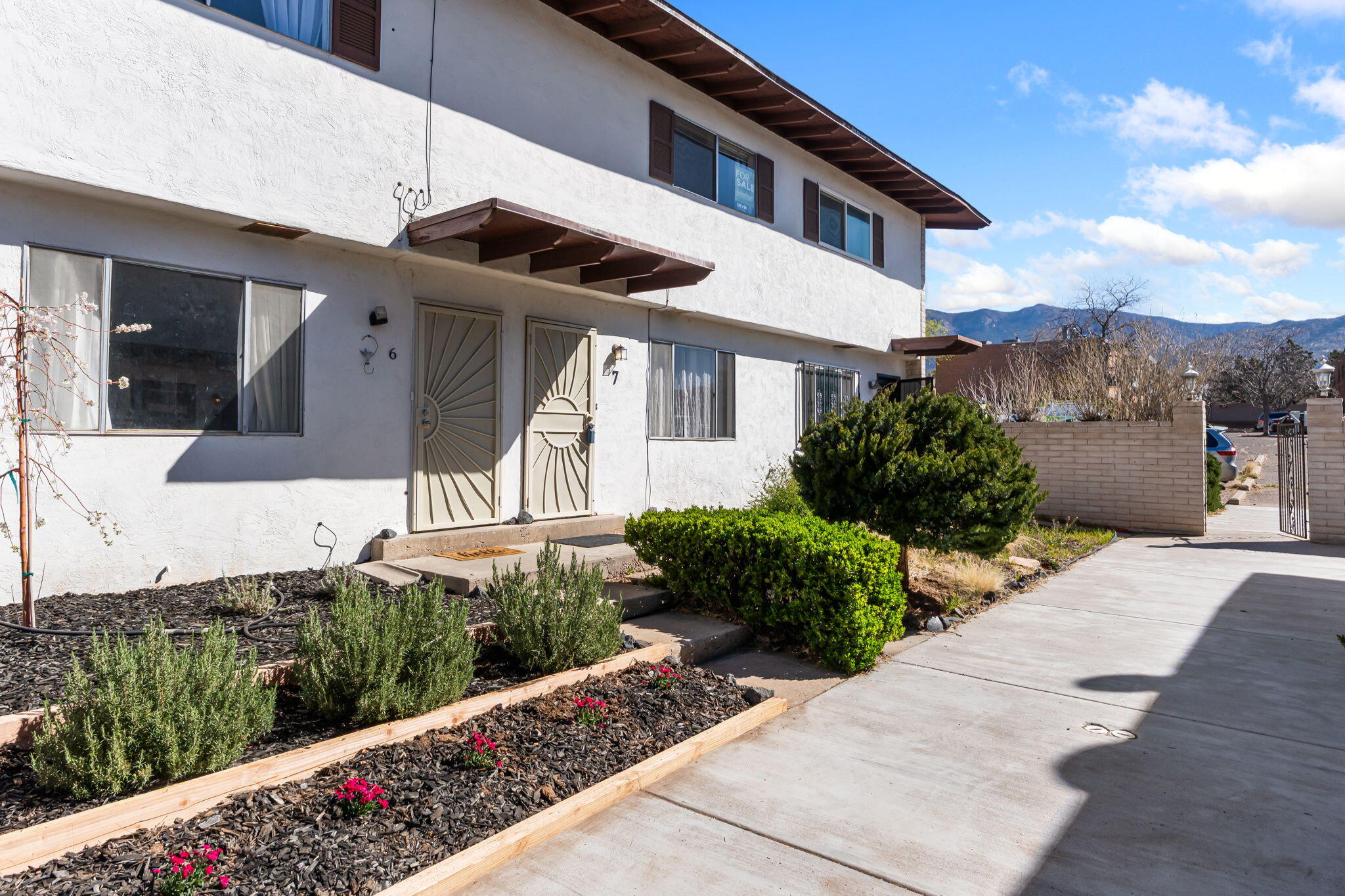 1121 Chelwood Park Boulevard NE APT 6