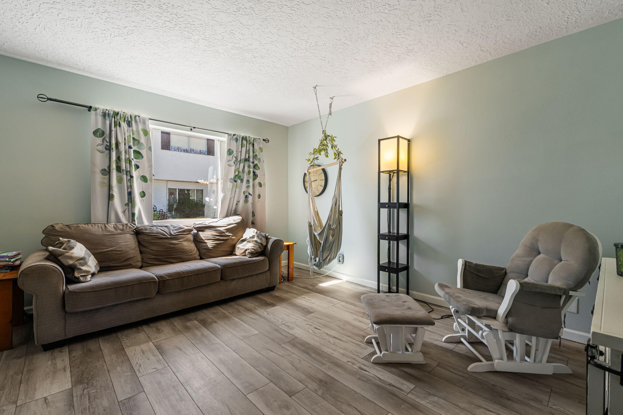 1121 Chelwood Park Boulevard NE APT 6