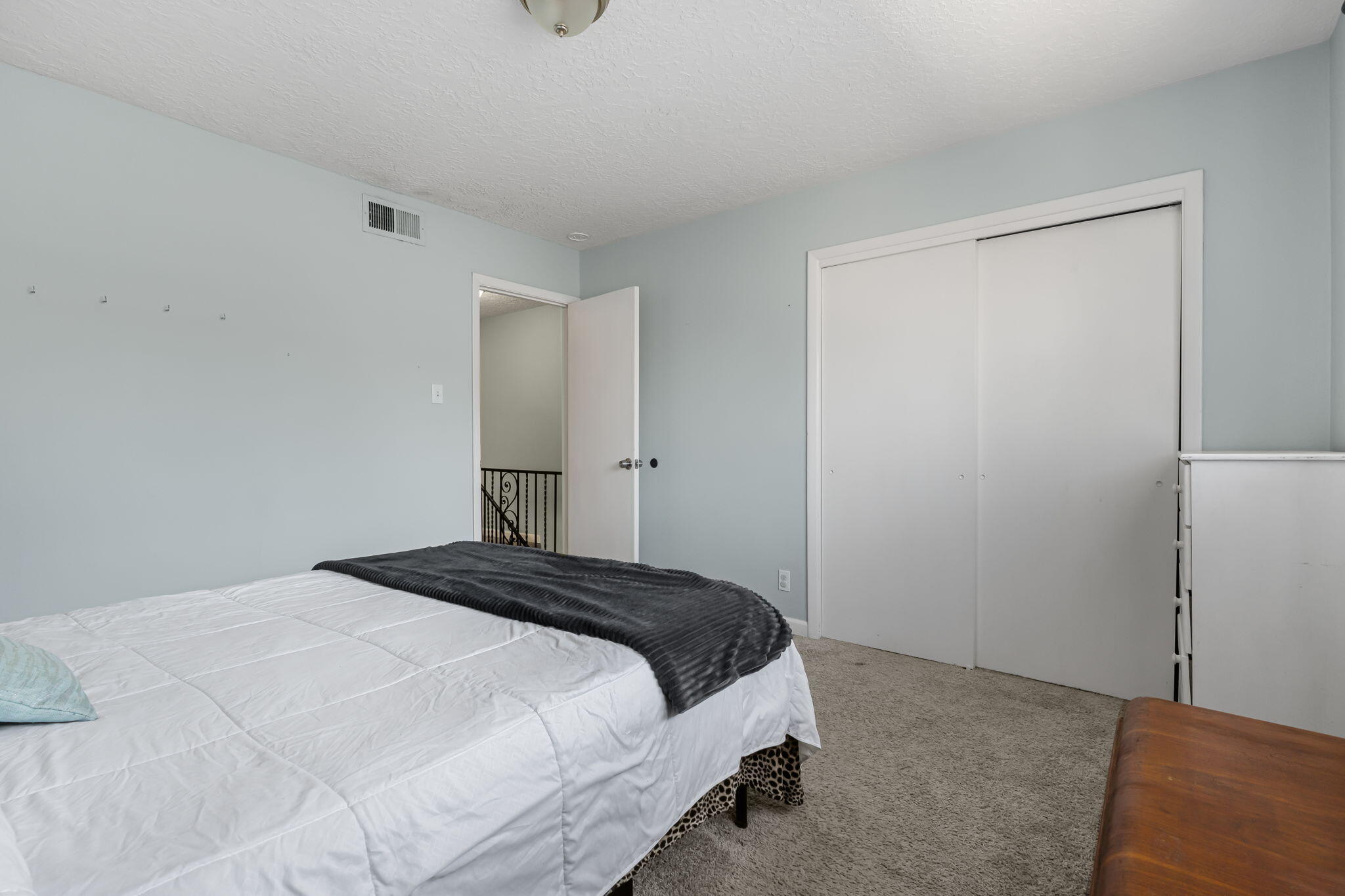 1121 Chelwood Park Boulevard NE APT 6