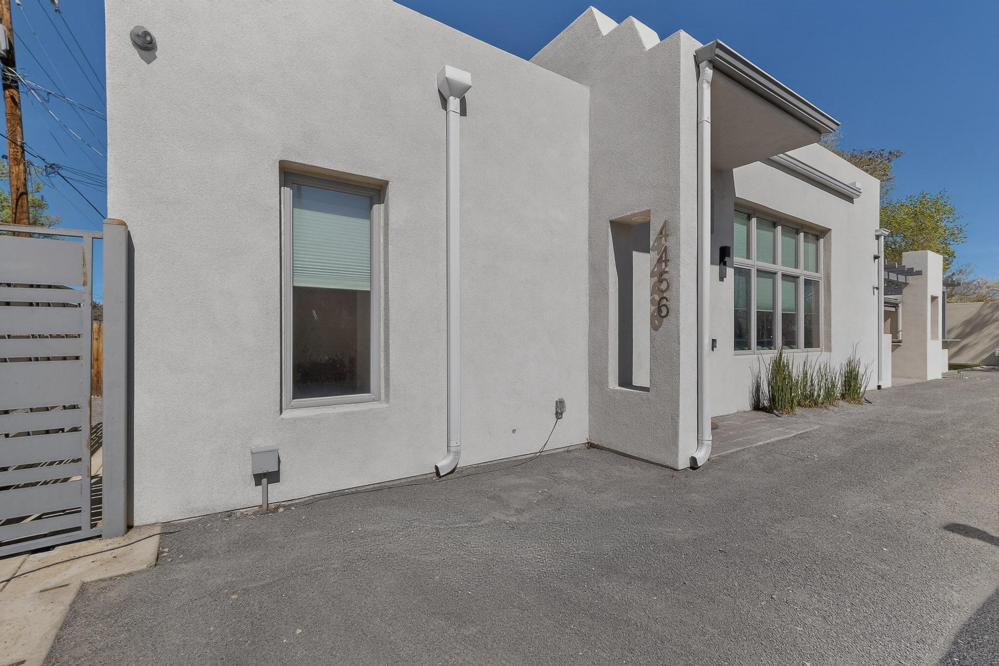 4456 Corrales Road