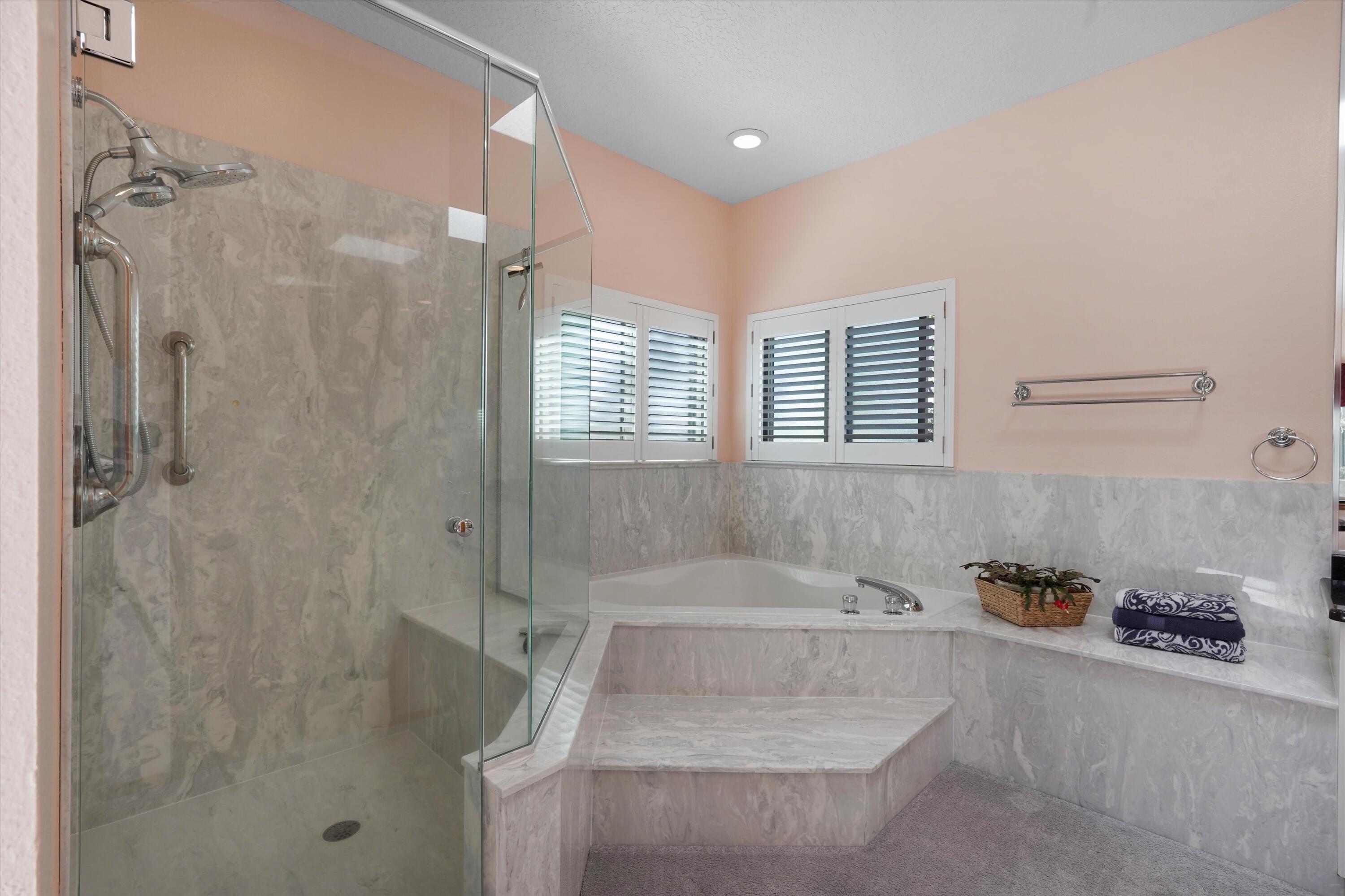 2321 Calle De Gabriel NE