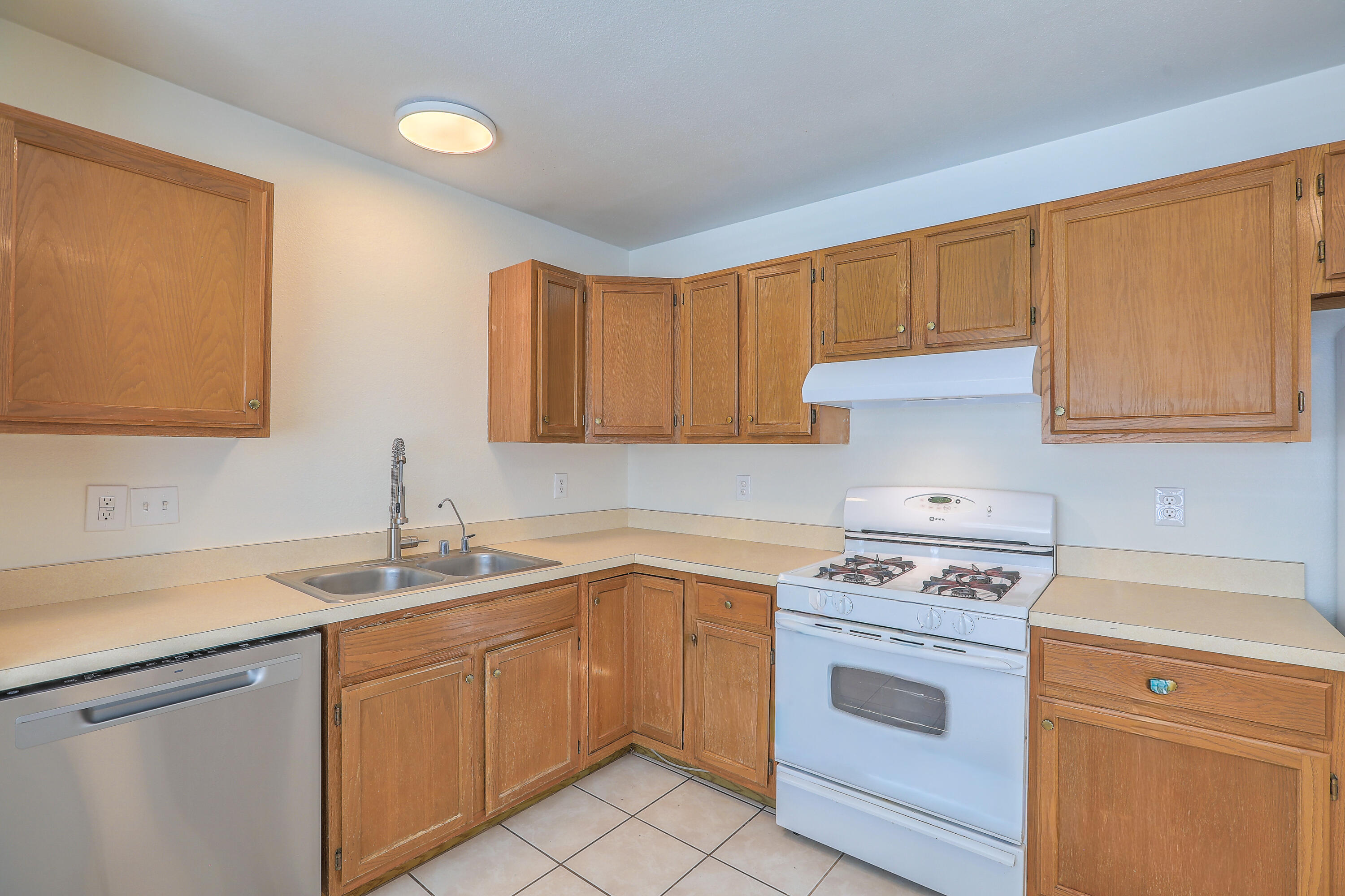 1777 Lee Loop NE
