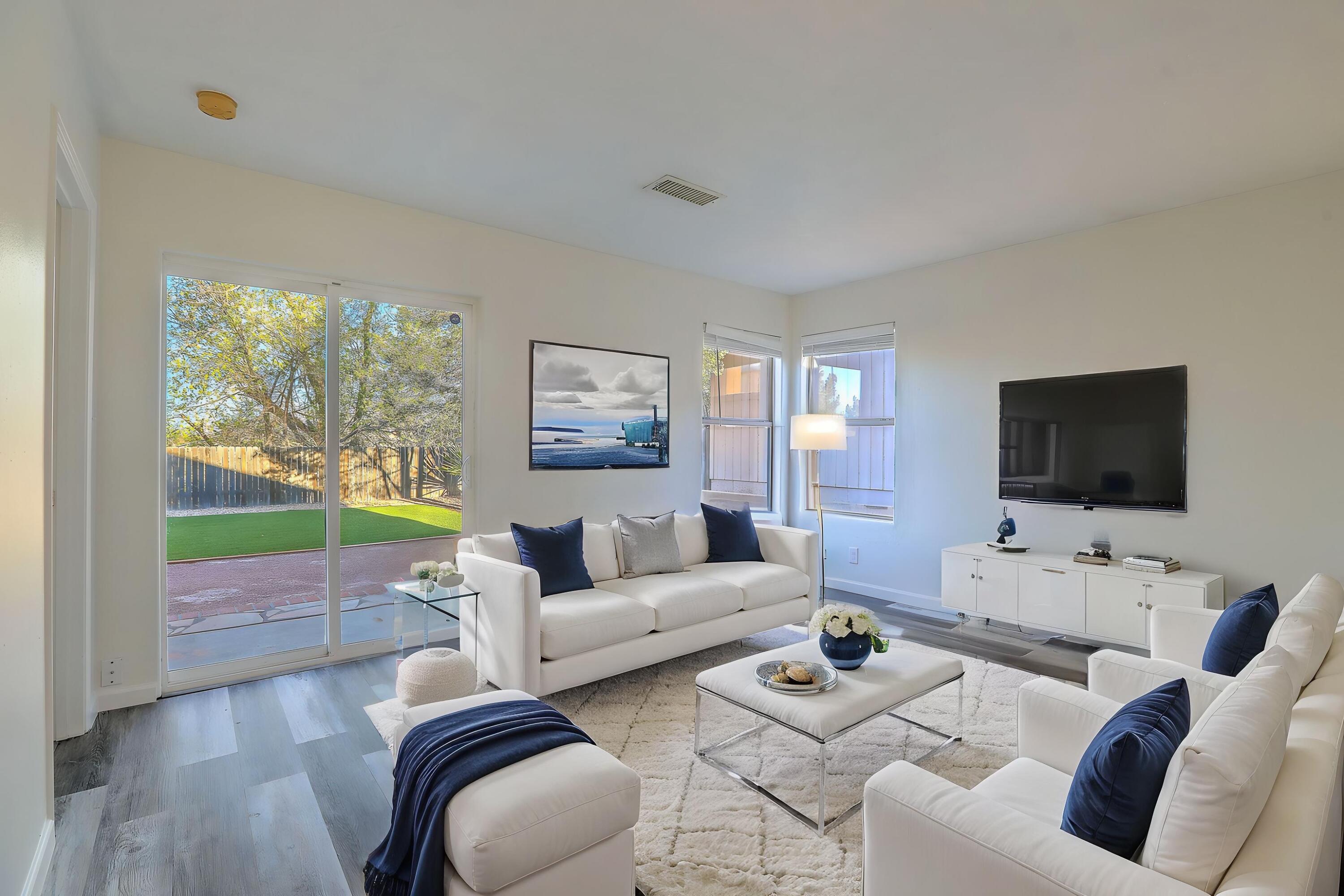 1777 Lee Loop NE