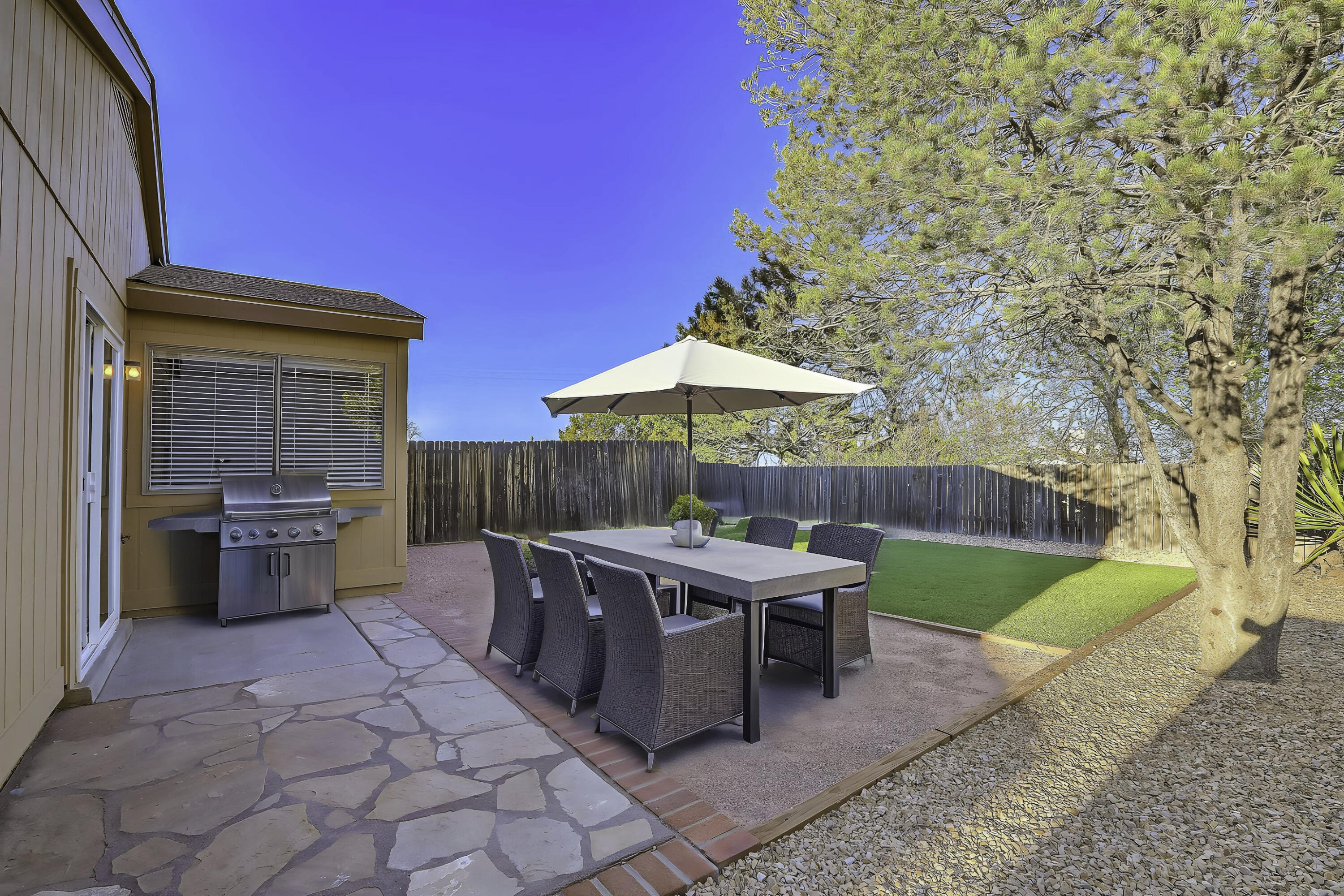 1777 Lee Loop NE