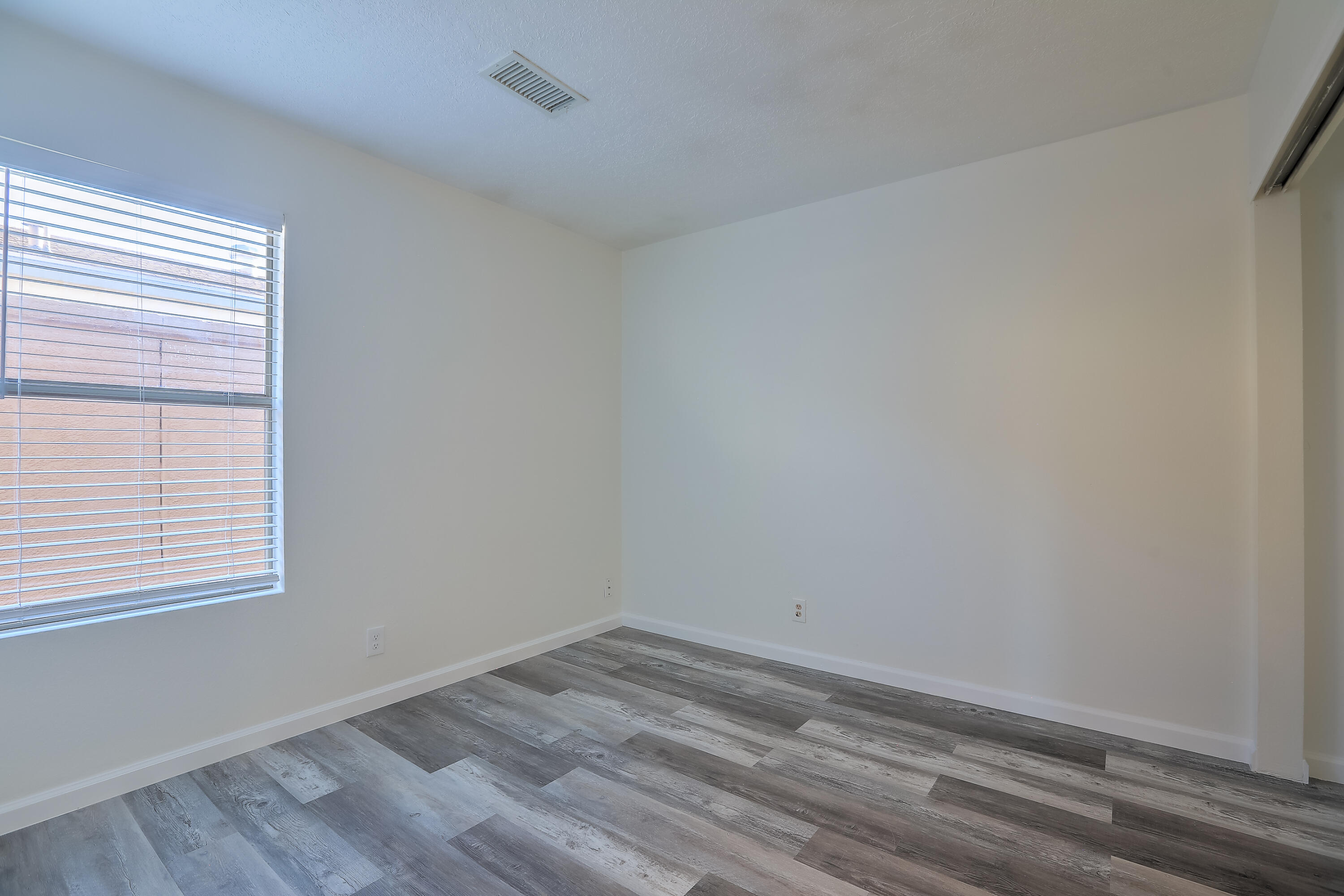 1777 Lee Loop NE