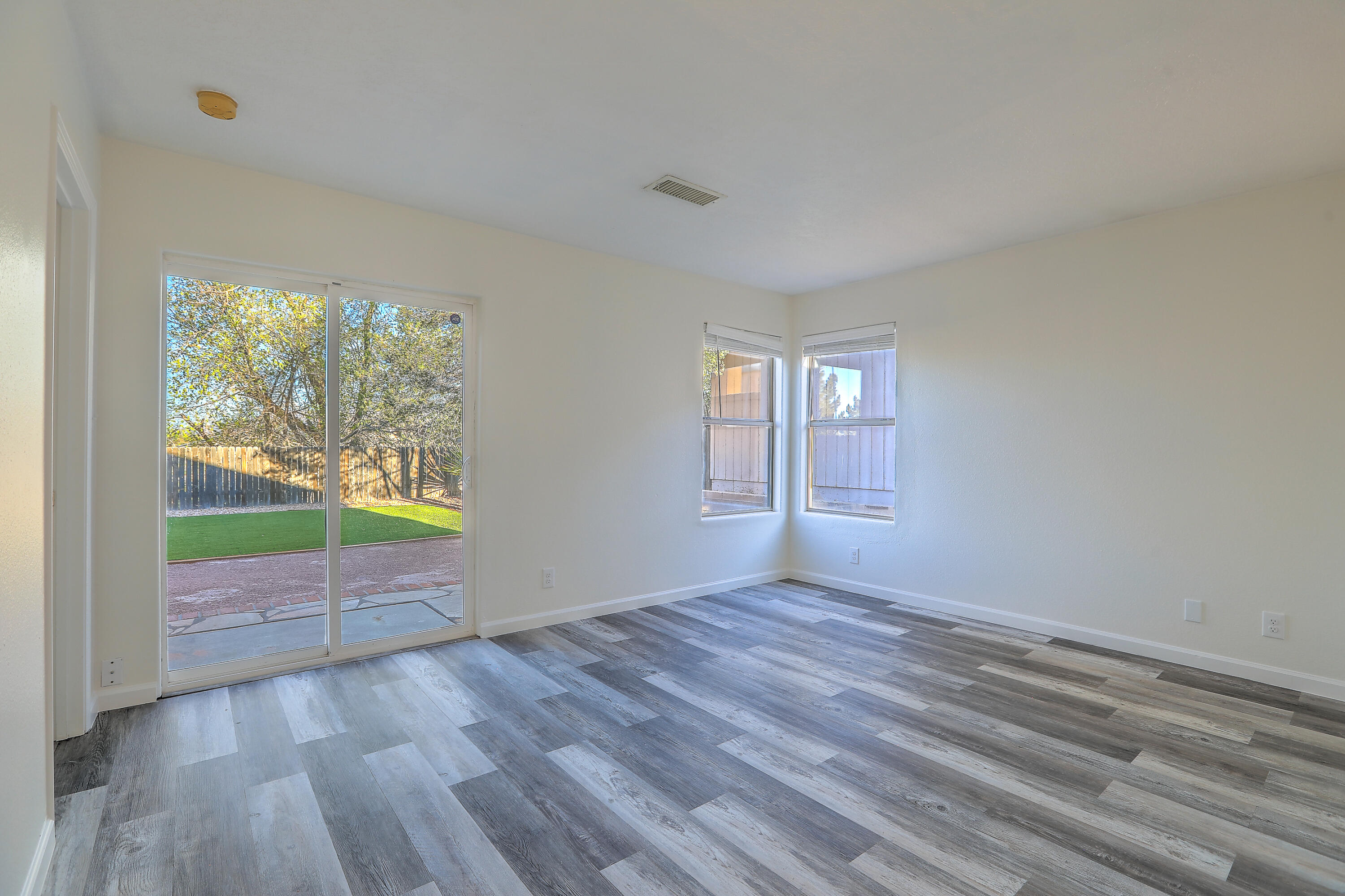 1777 Lee Loop NE