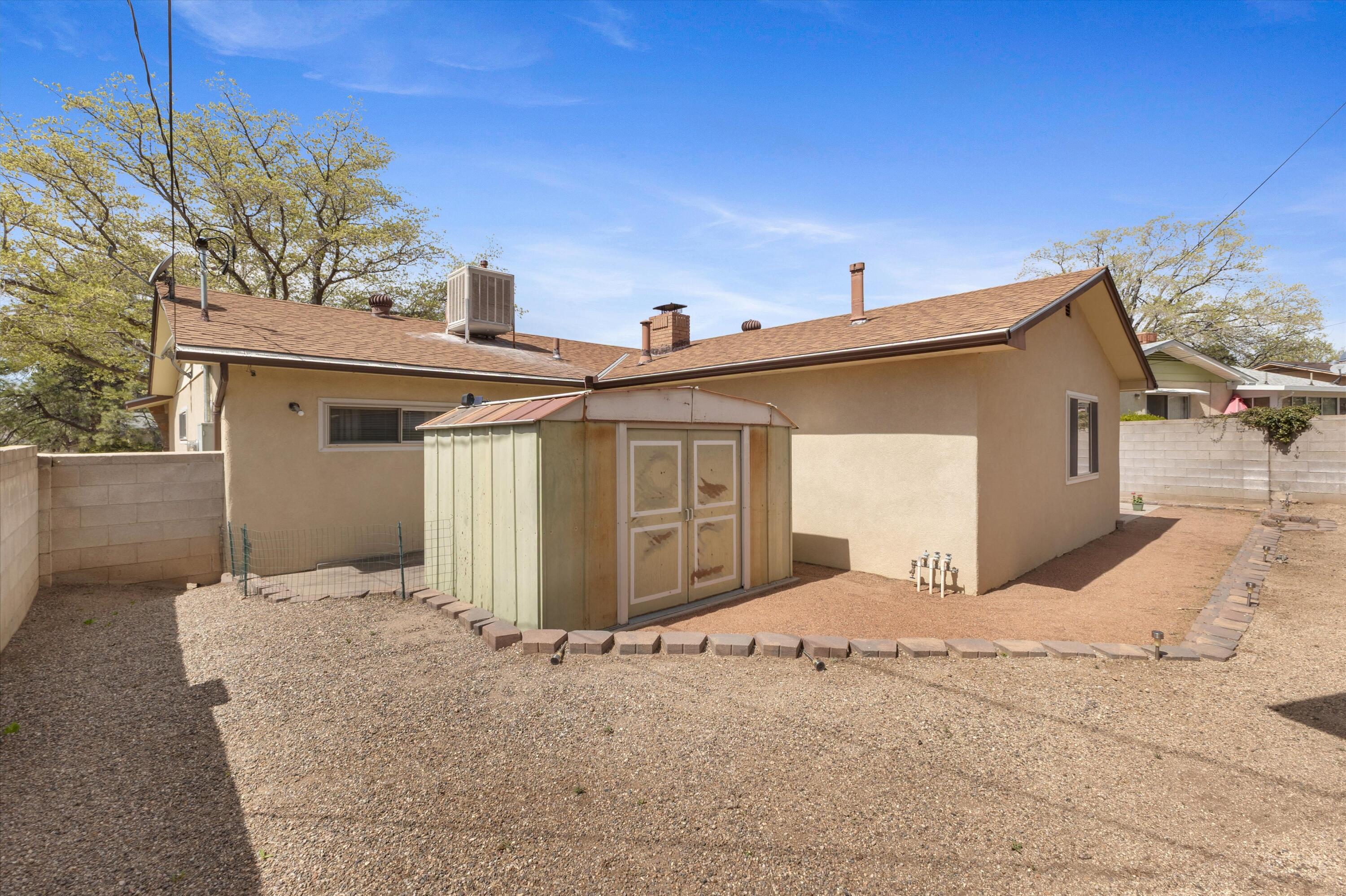 3112 Riviera Place NE