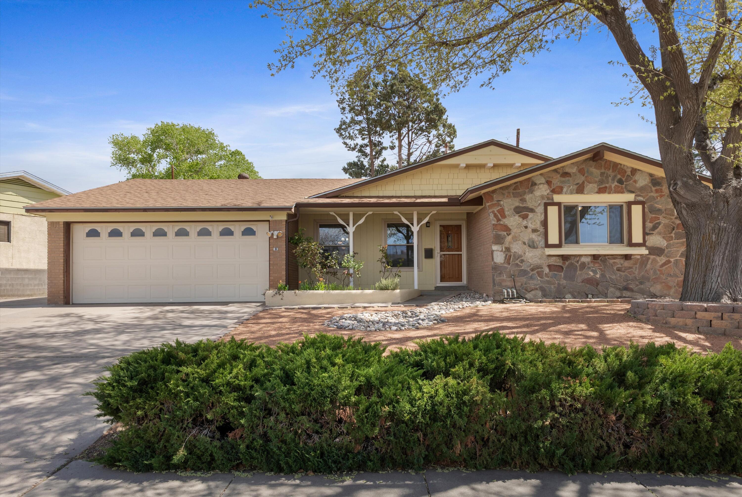 3112 Riviera Place NE