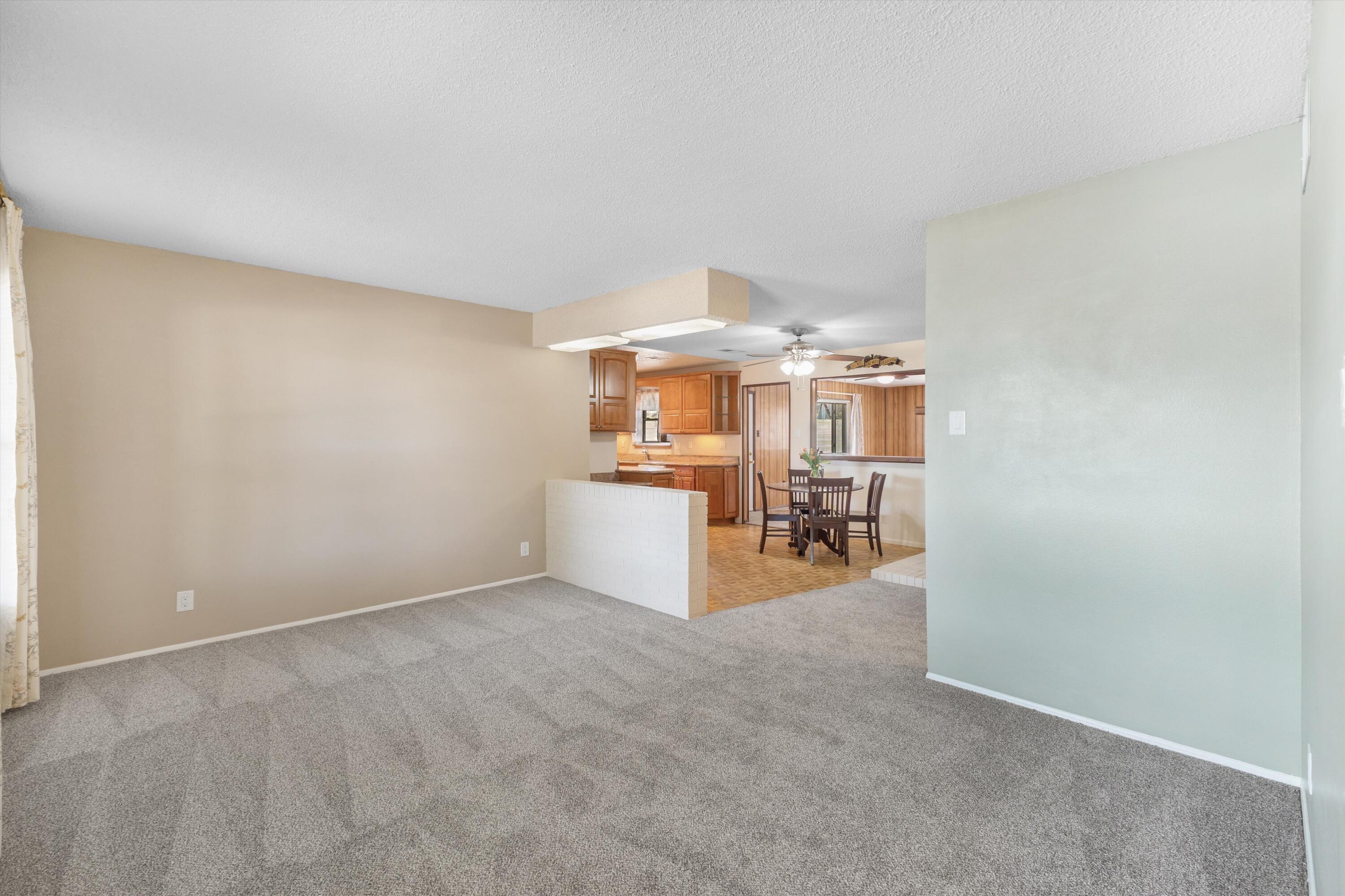 3112 Riviera Place NE