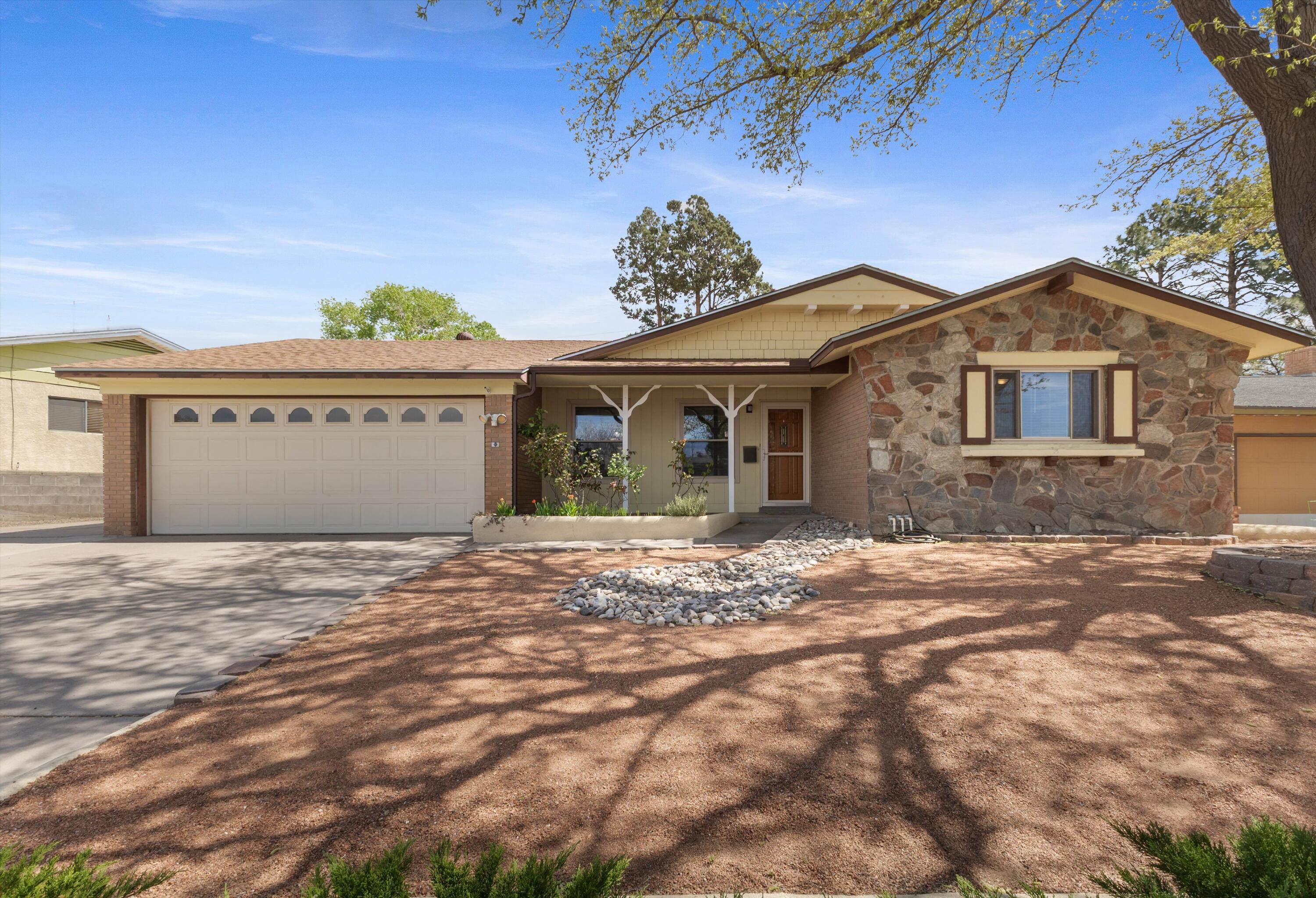 3112 Riviera Place NE