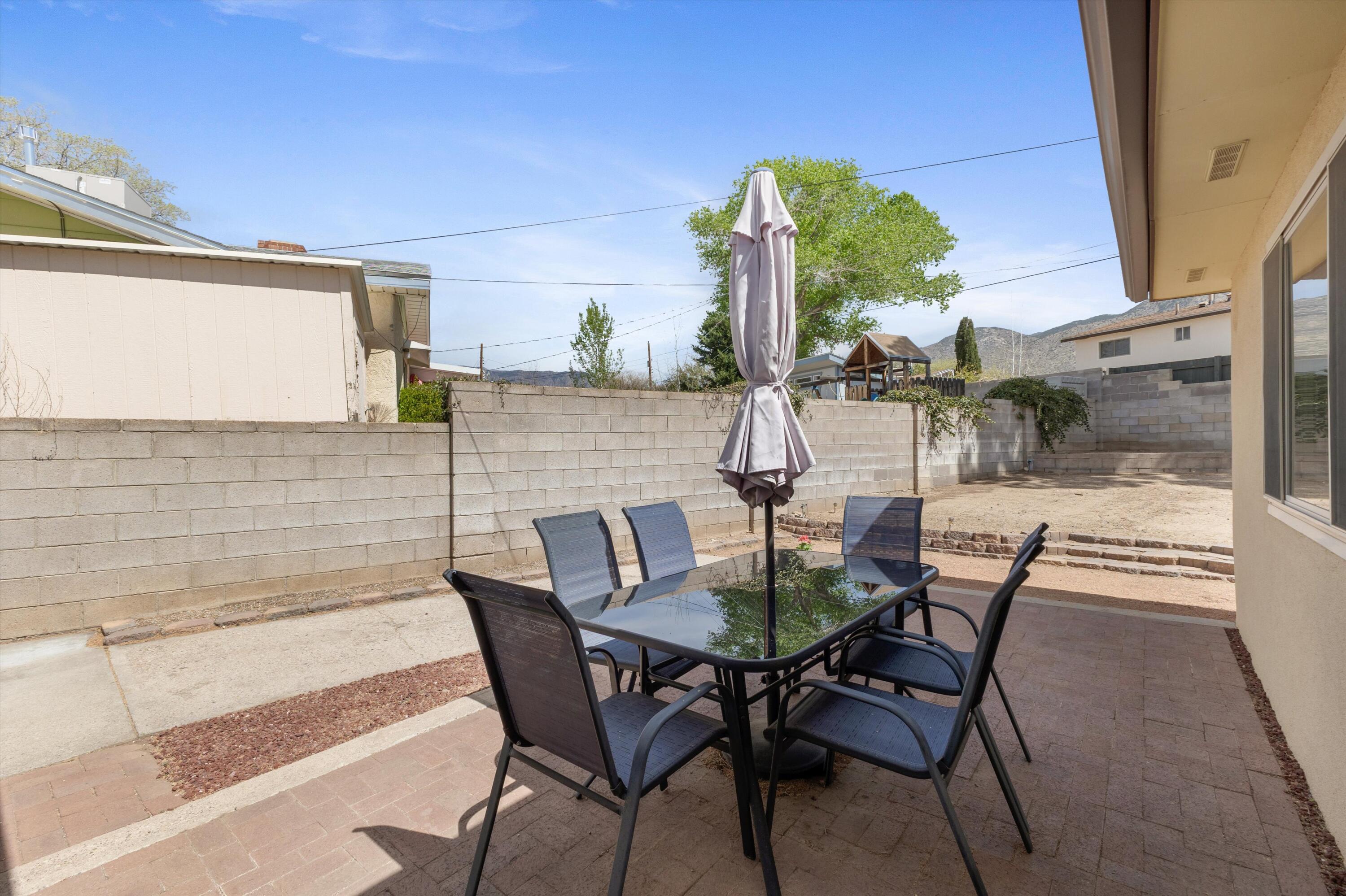 3112 Riviera Place NE