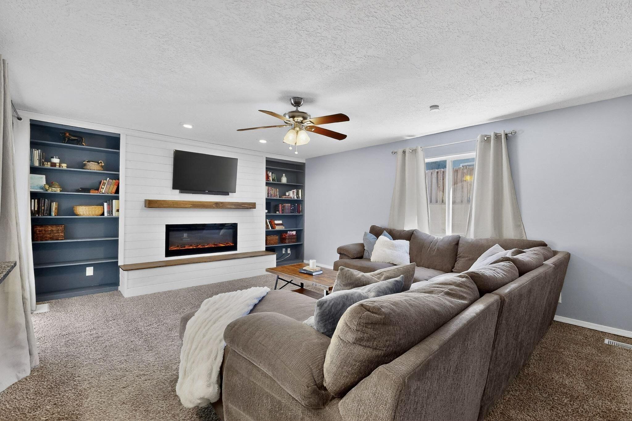 1914 Father Sky Street NE