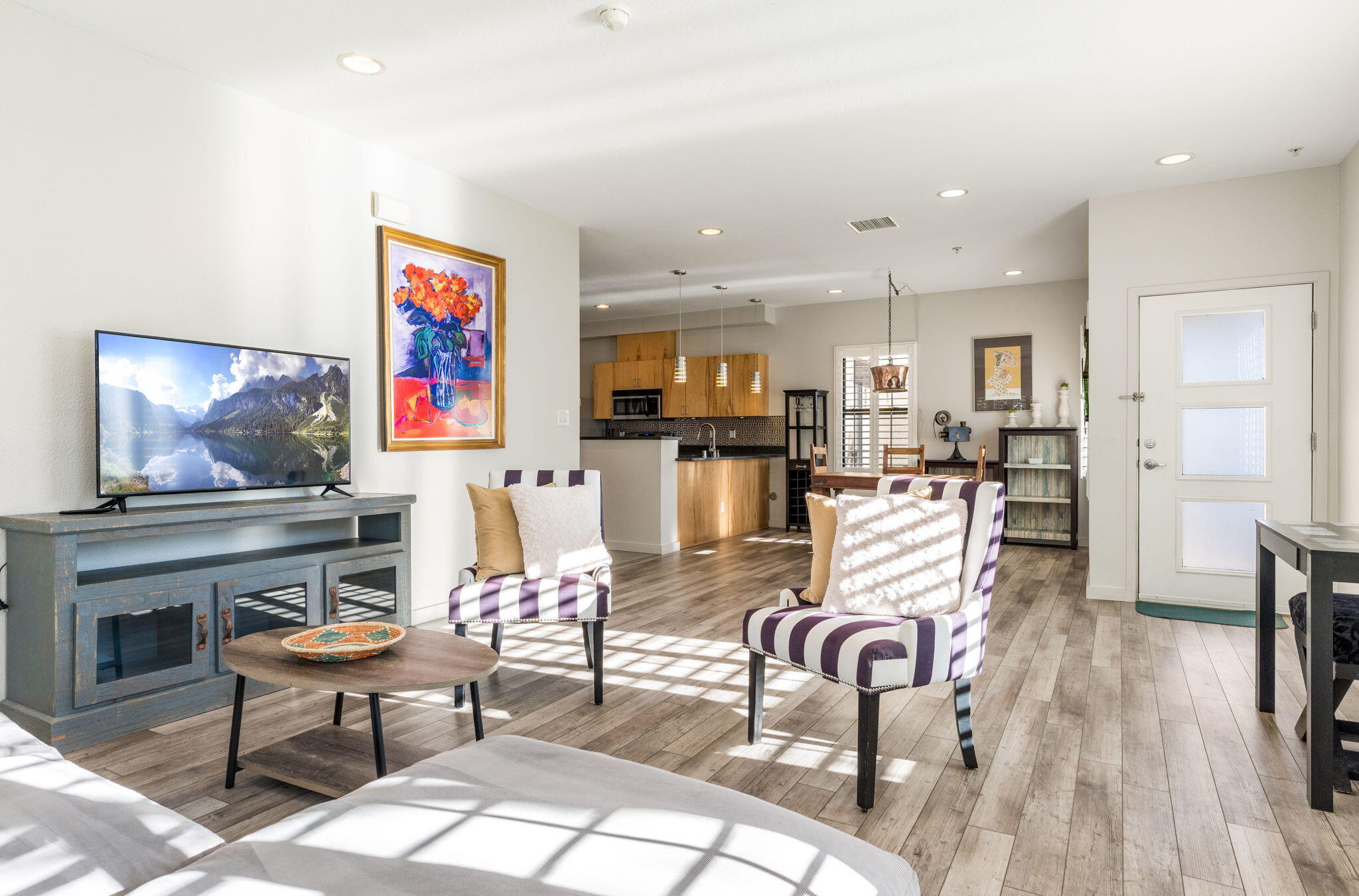 201 Aliso Drive SE 11
