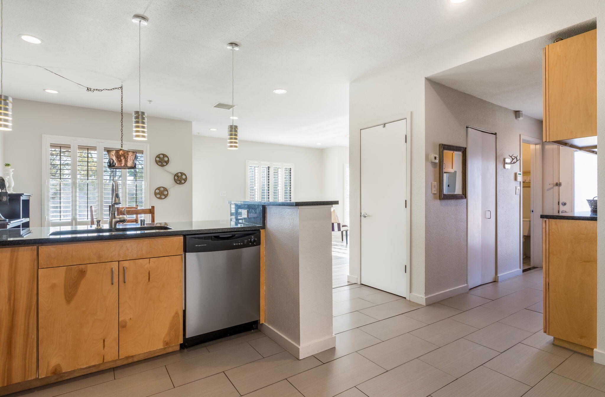 201 Aliso Drive SE 11