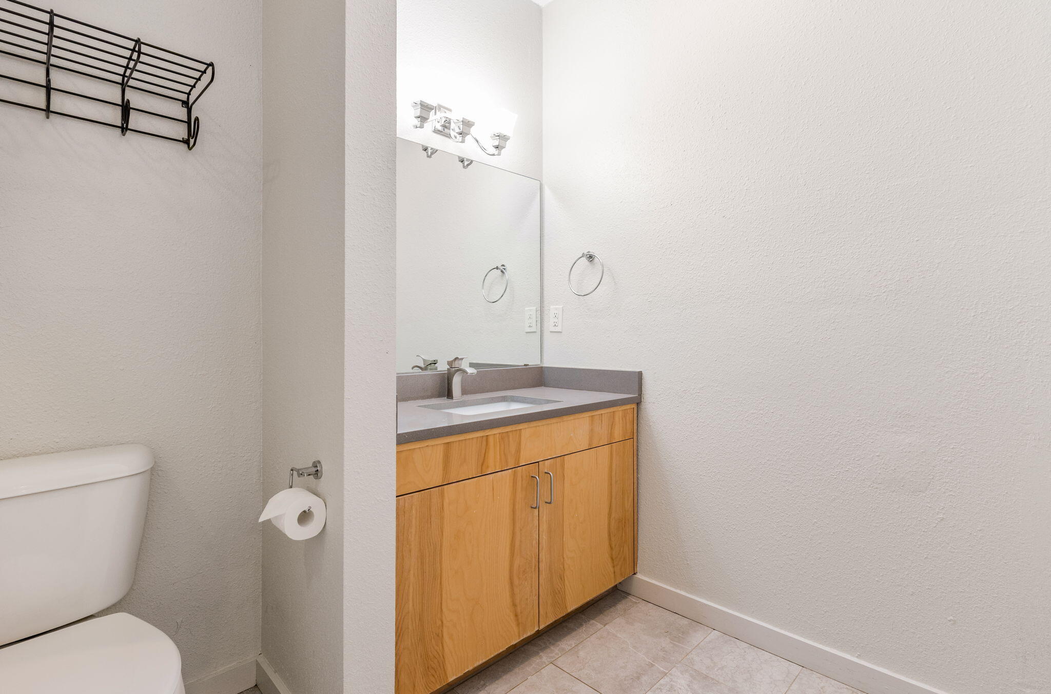 201 Aliso Drive SE 11