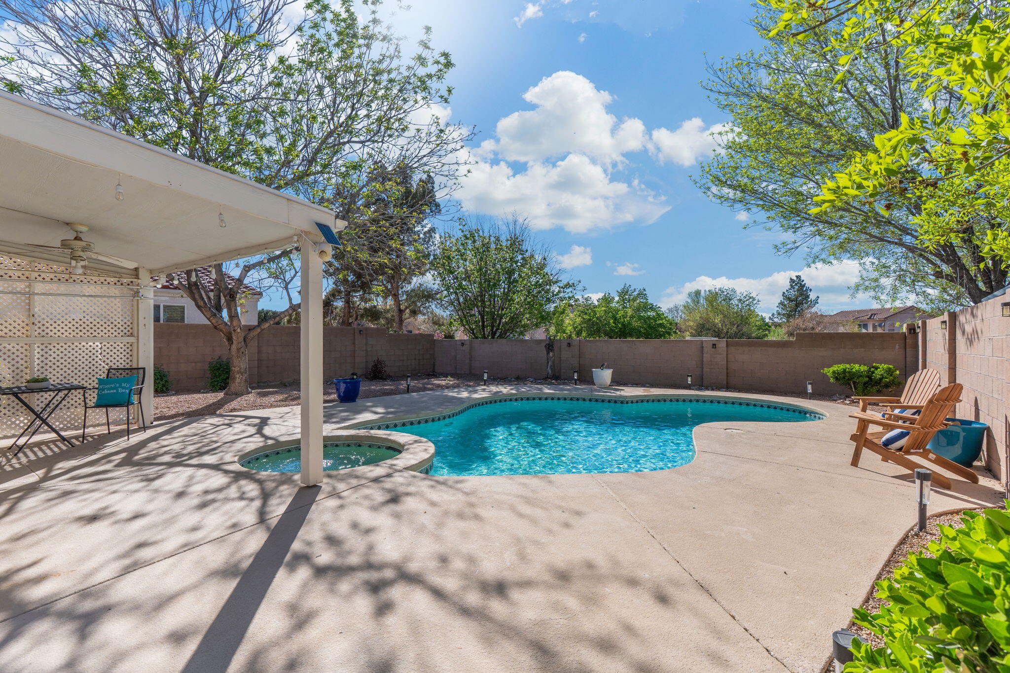1305 Villa Campo NE