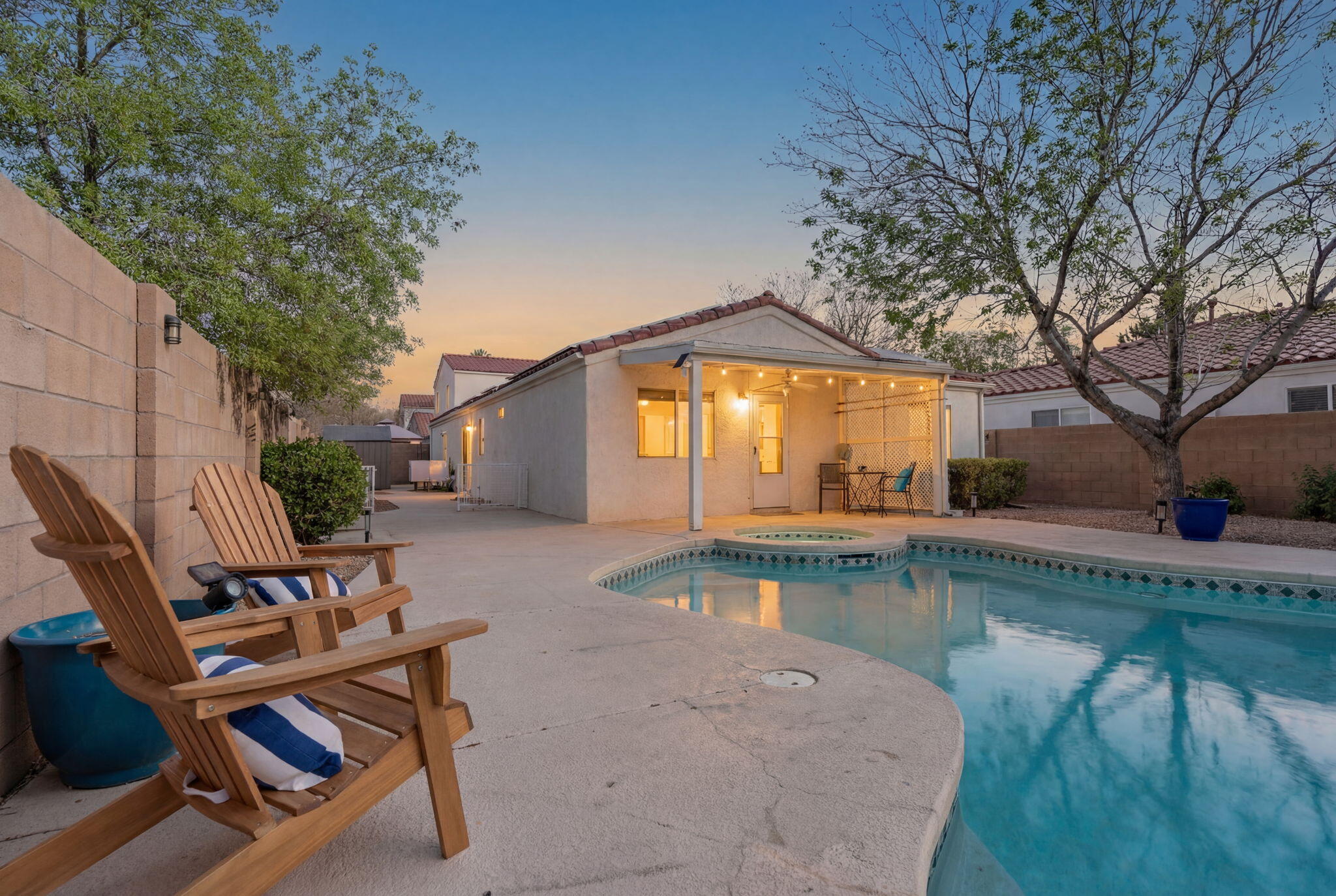 1305 Villa Campo NE