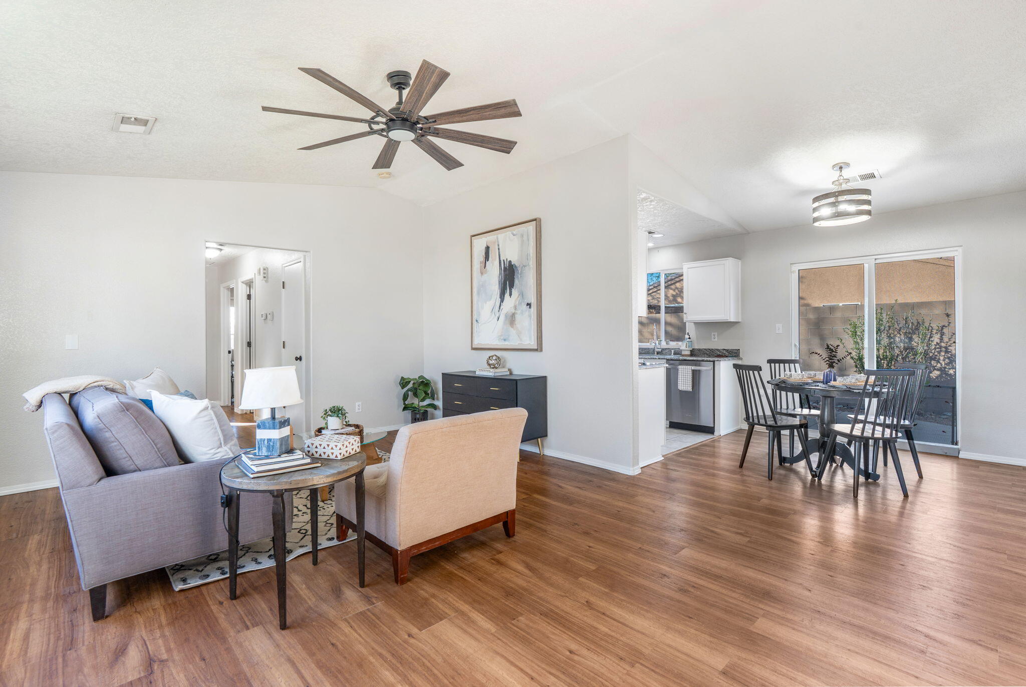 1305 Villa Campo NE