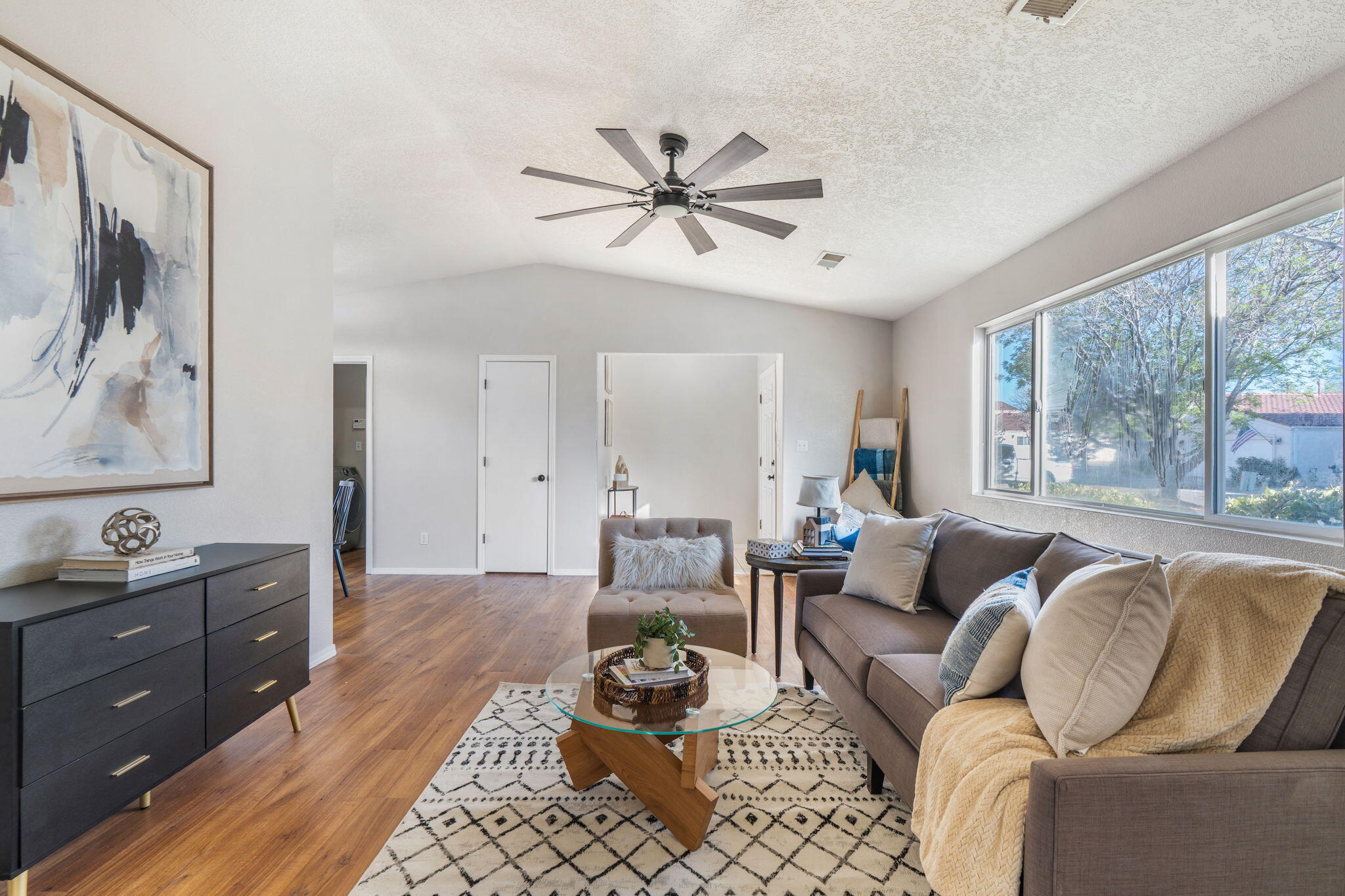 1305 Villa Campo NE