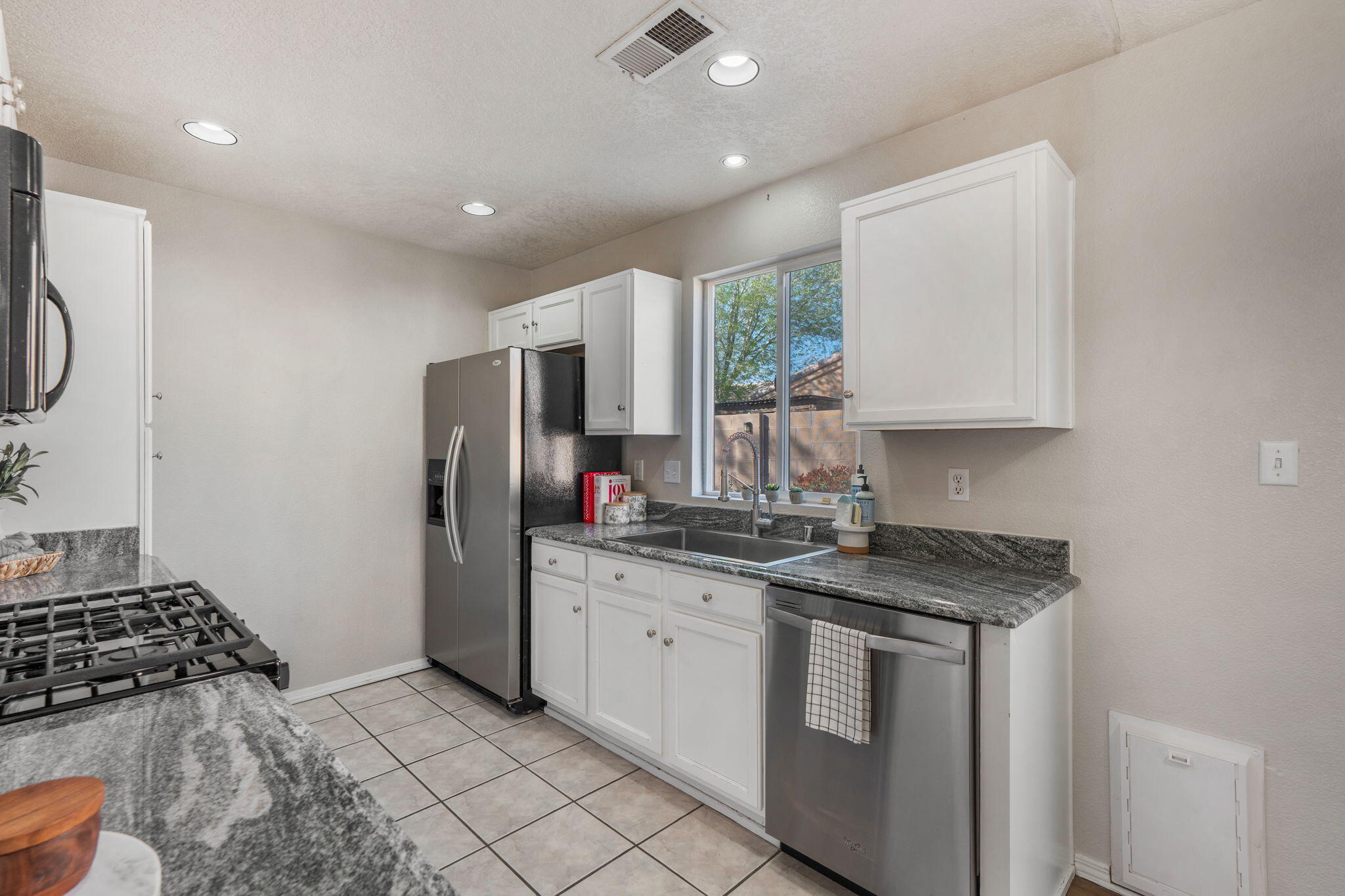 1305 Villa Campo NE