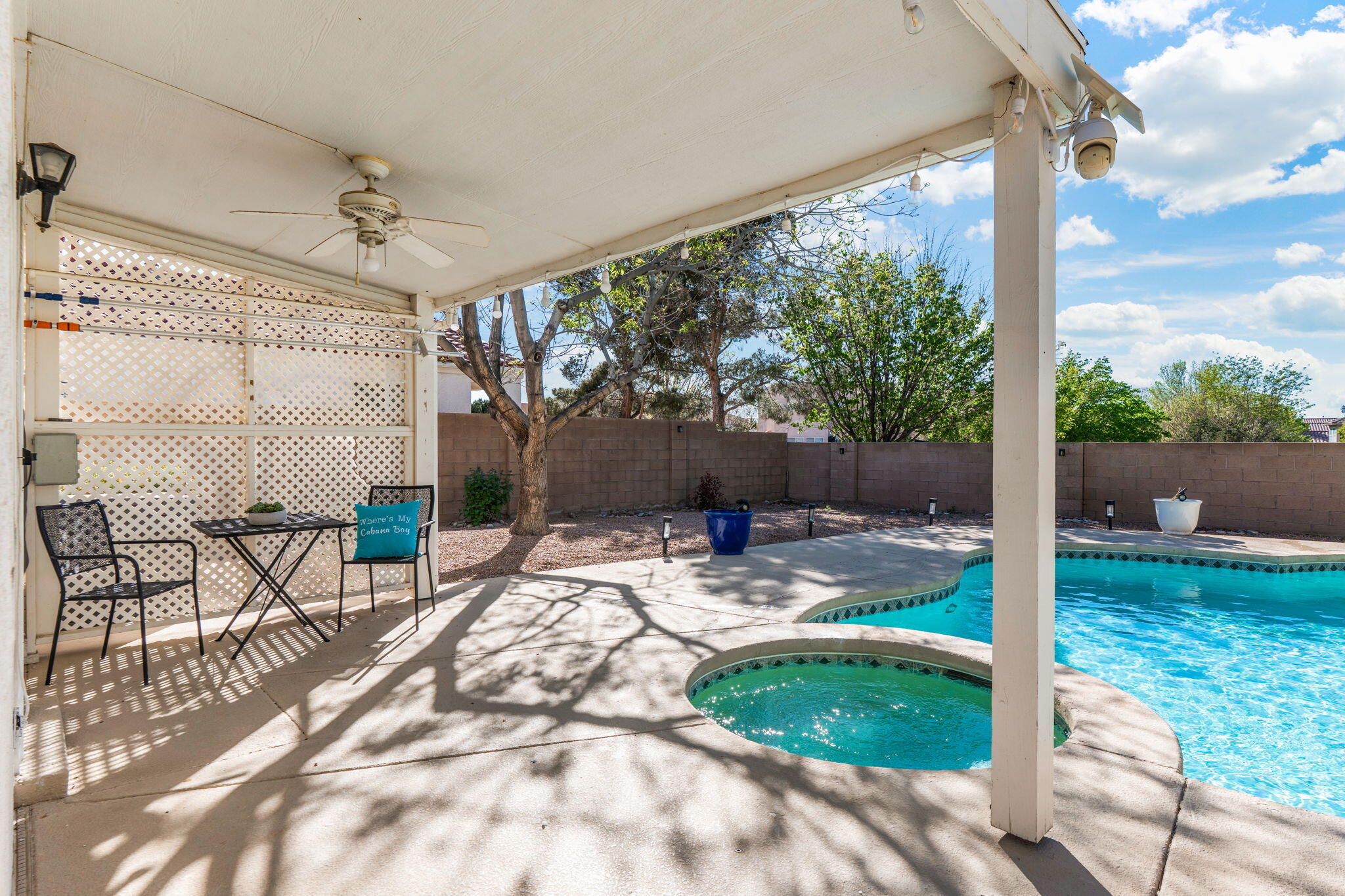 1305 Villa Campo NE