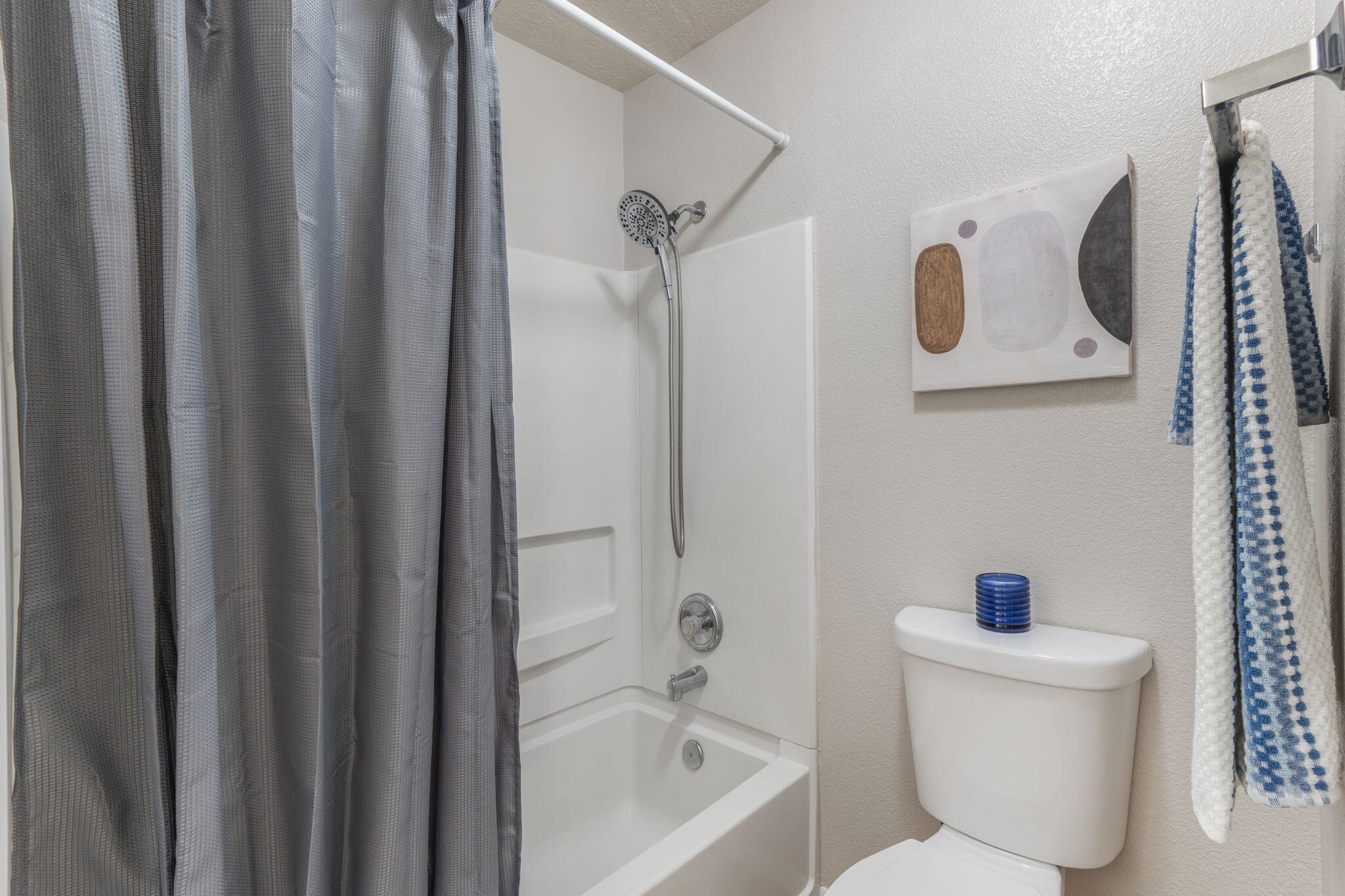 1305 Villa Campo NE