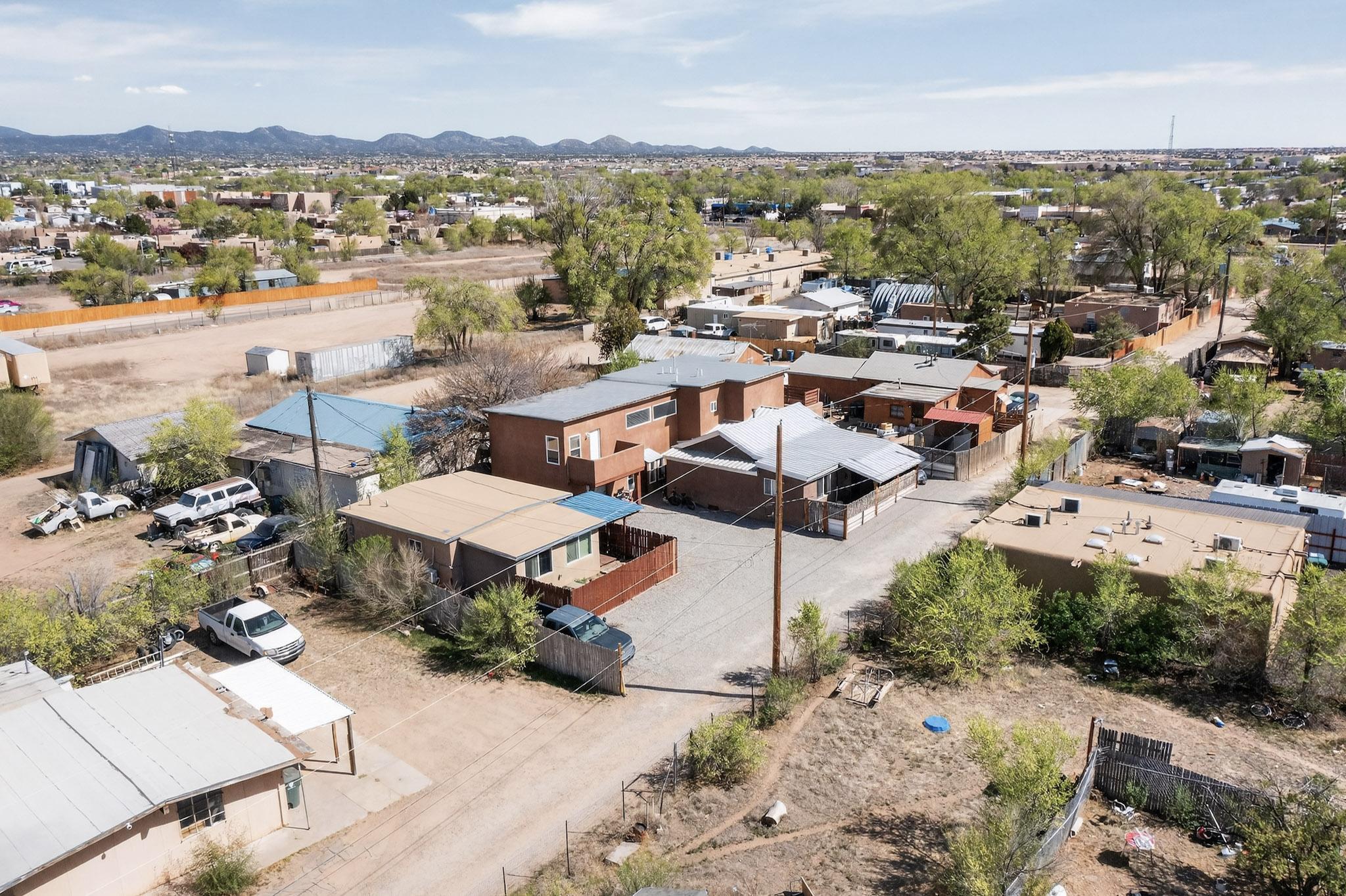 3327 Caminito Quintana