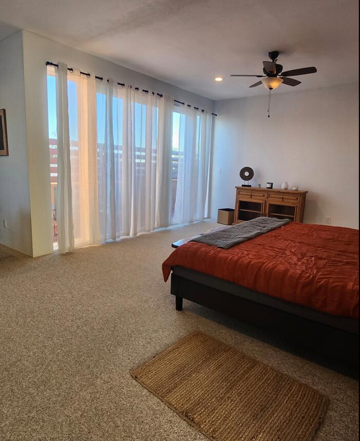 3327 Caminito Quintana