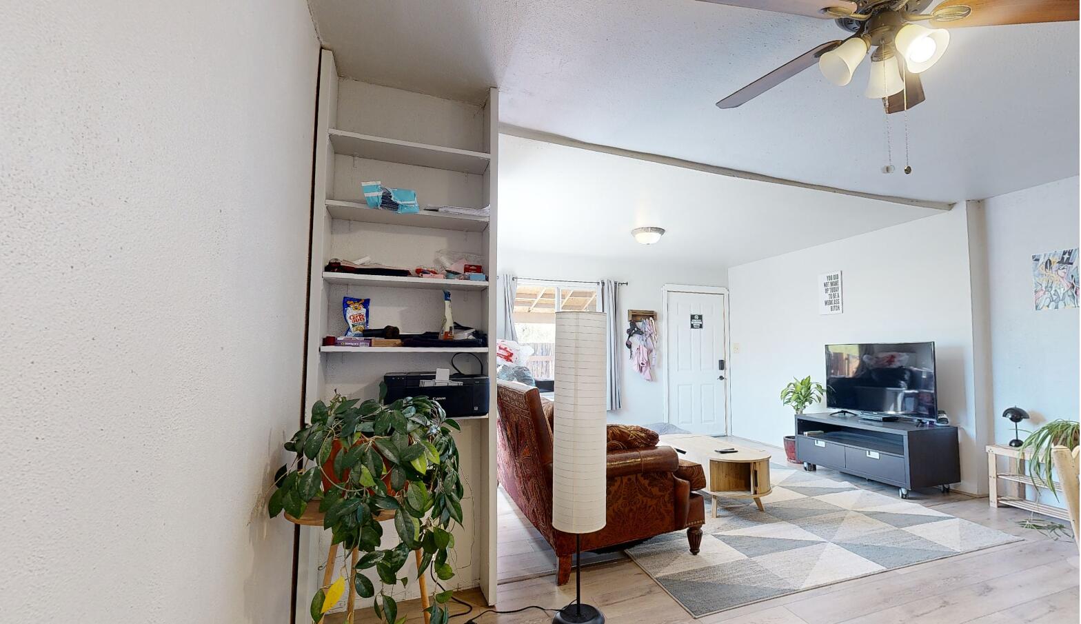 3327 Caminito Quintana