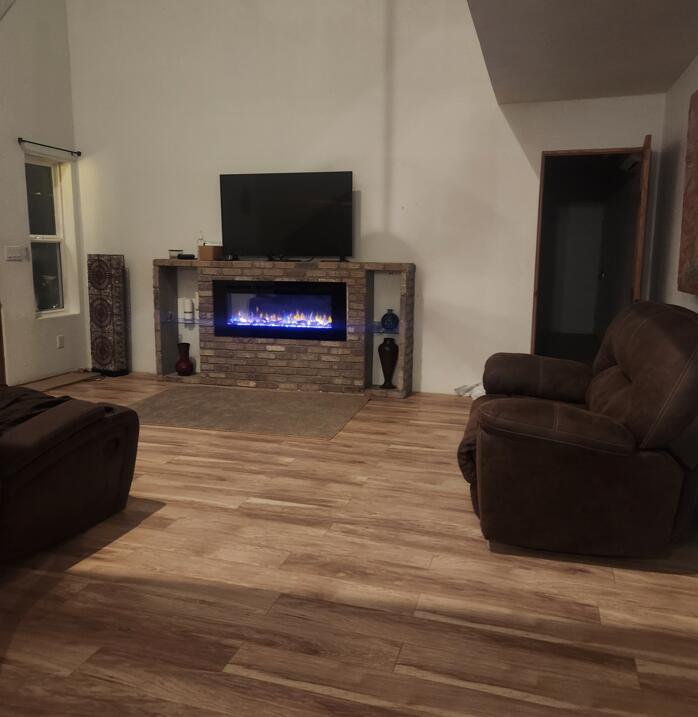 3327 Caminito Quintana