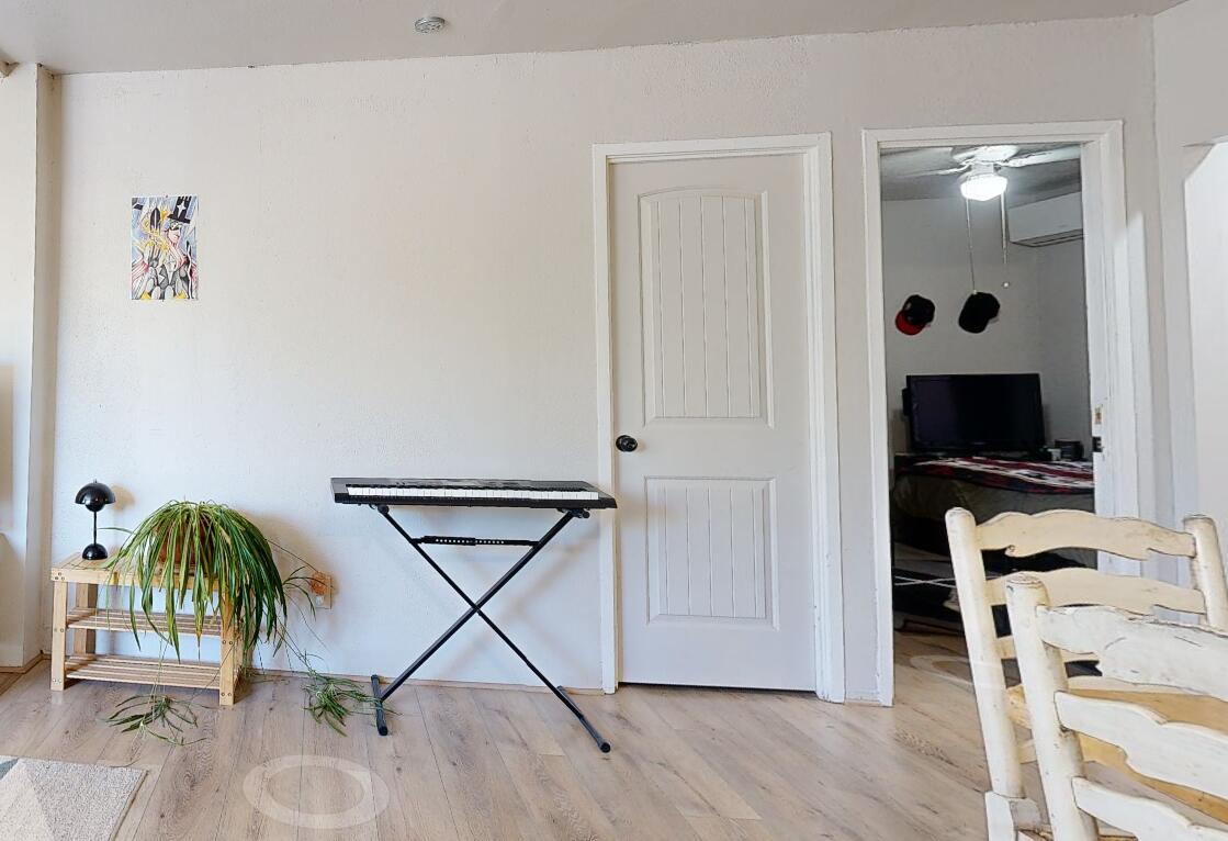 3327 Caminito Quintana