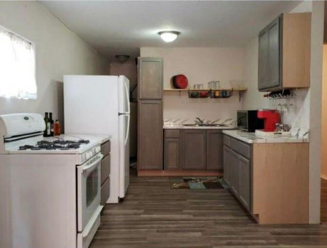 3327 Caminito Quintana