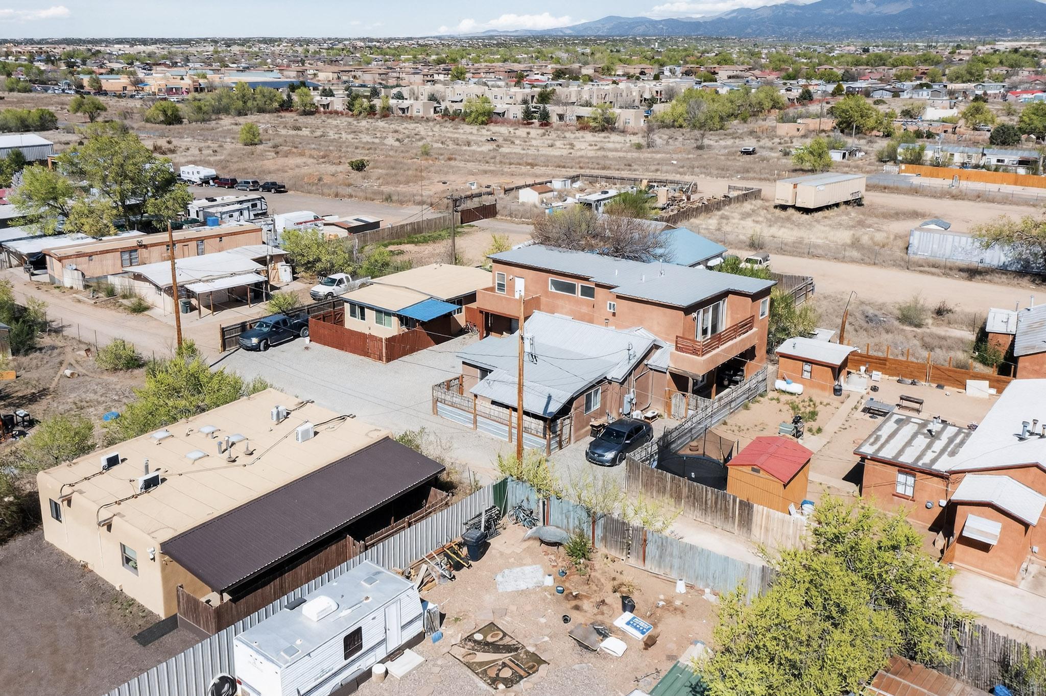 3327 Caminito Quintana