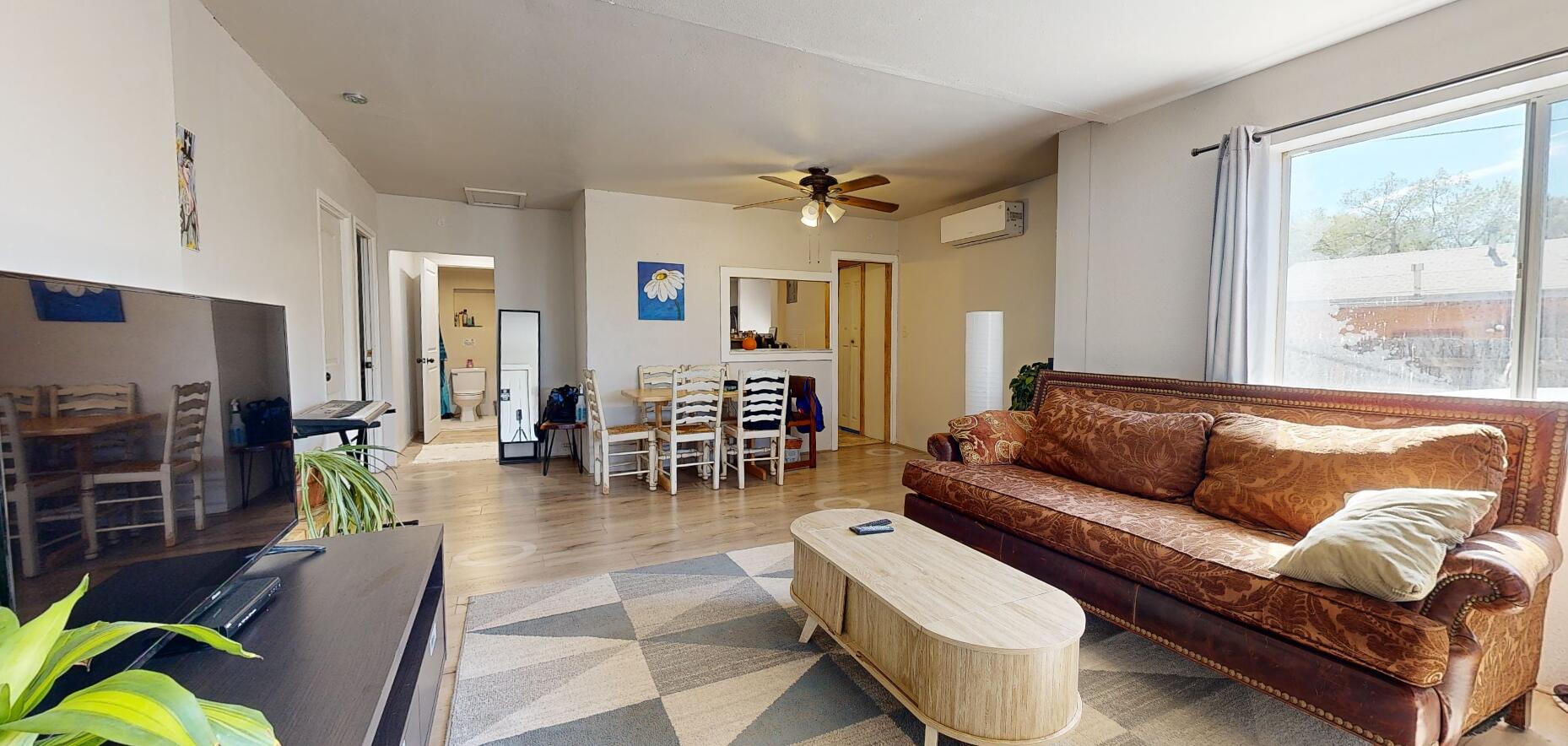 3327 Caminito Quintana