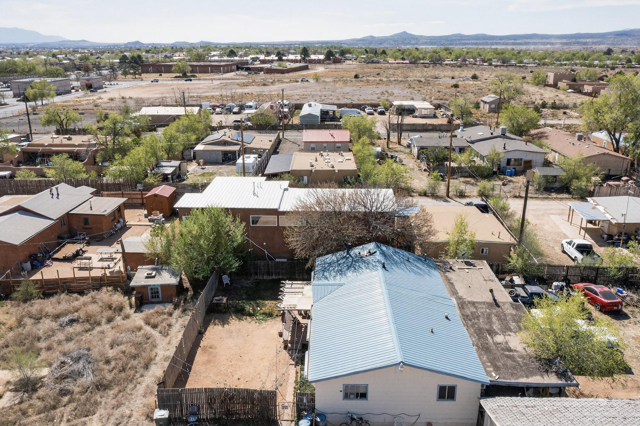 3327 Caminito Quintana