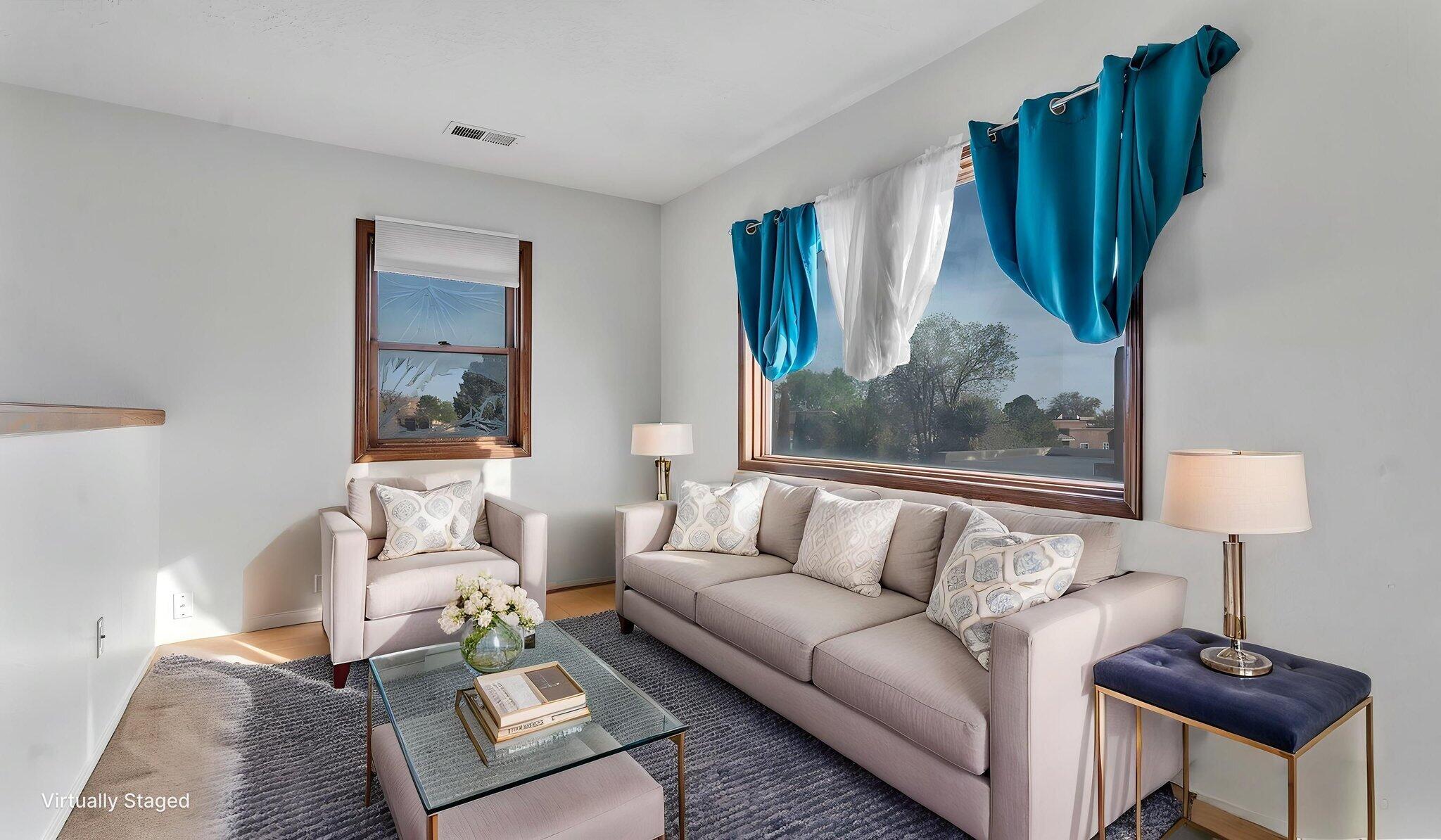 688 Lakeview Circle SE