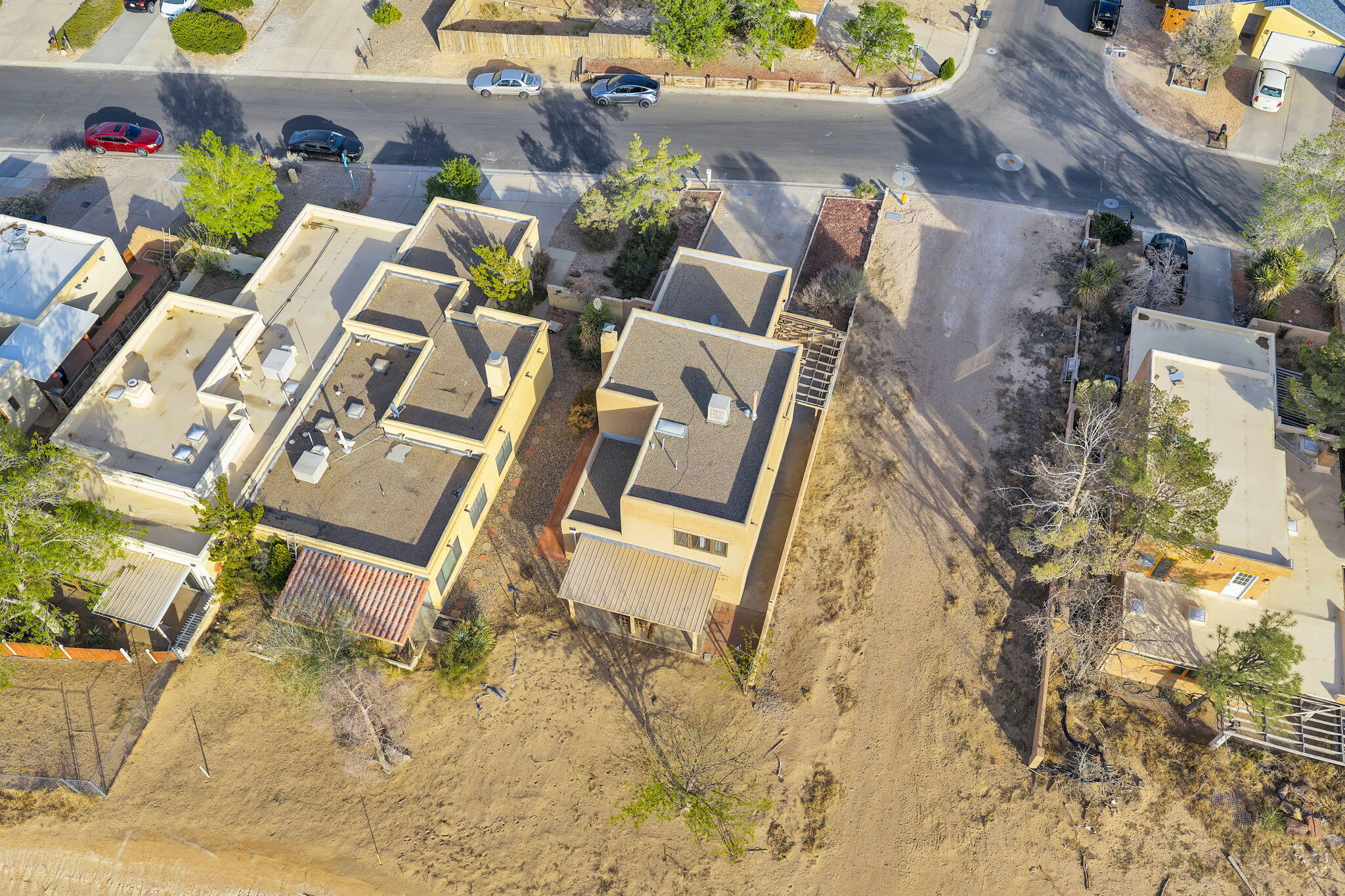 688 Lakeview Circle SE