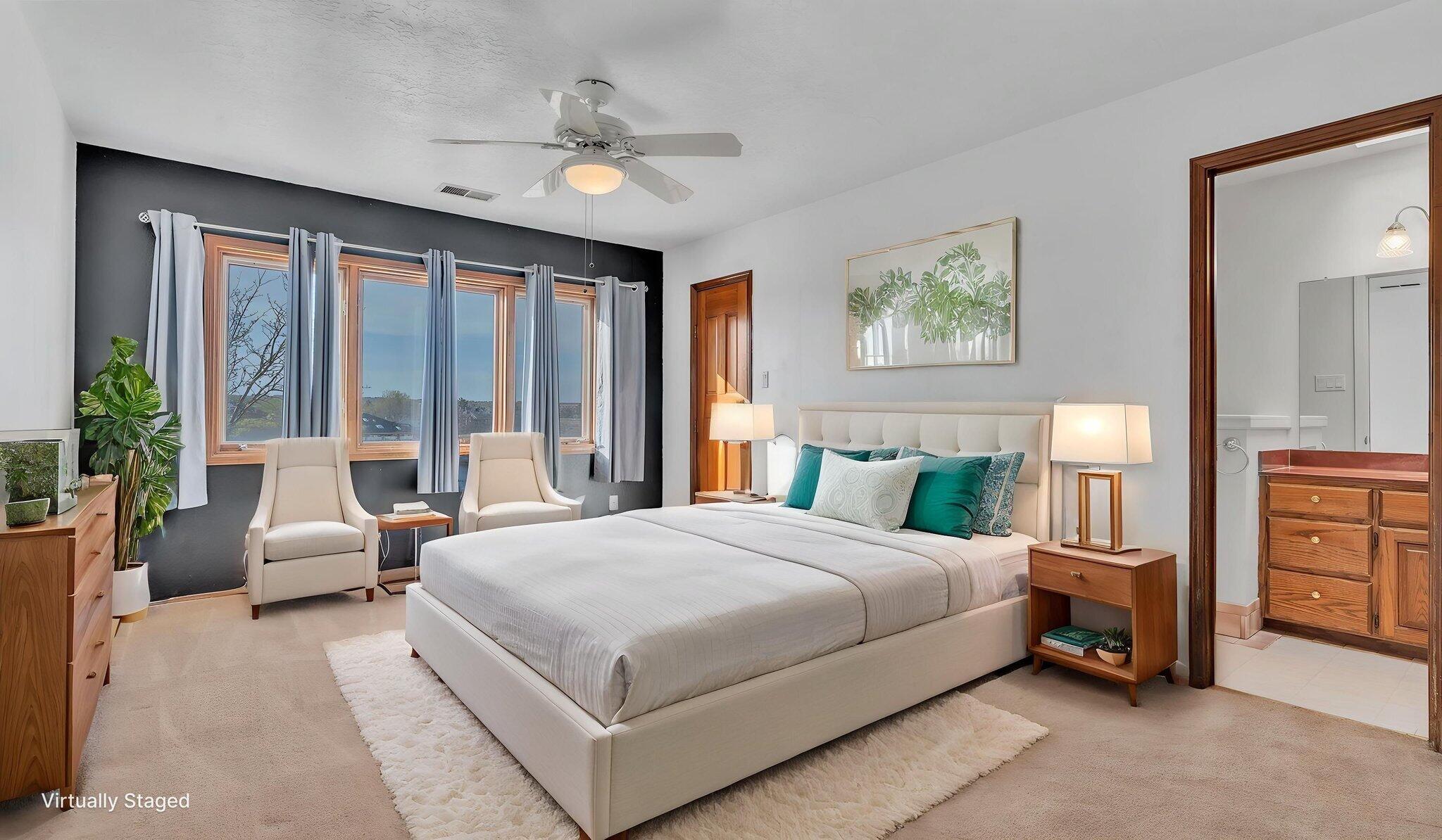 688 Lakeview Circle SE